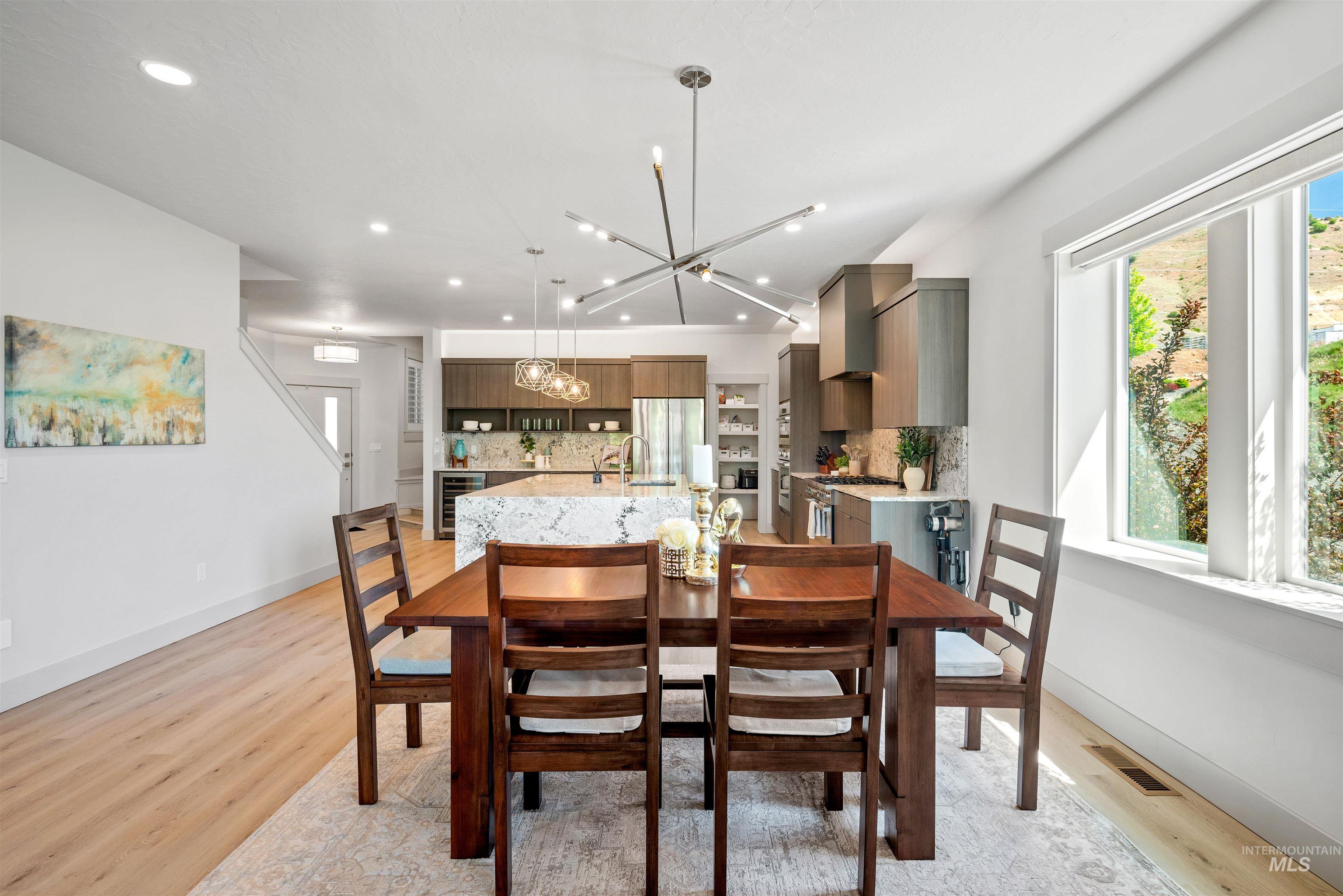 3371 E Warm Springs Ave, Boise, Idaho 83716, 3 Bedrooms, 3 Bathrooms, Residential For Sale, Price $949,900, 98946585