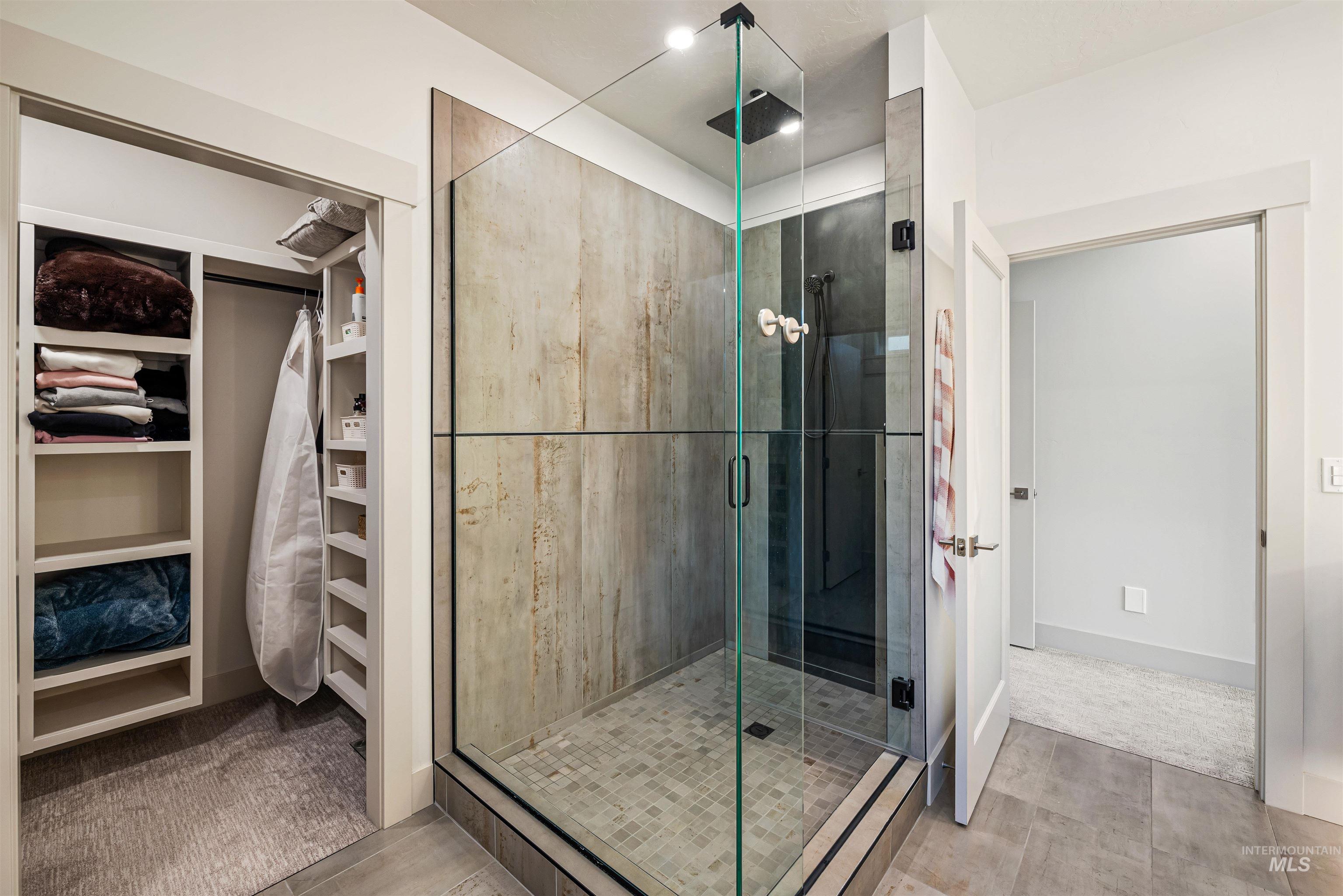 3371 E Warm Springs Ave, Boise, Idaho 83716, 3 Bedrooms, 3 Bathrooms, Residential For Sale, Price $949,900, 98946585