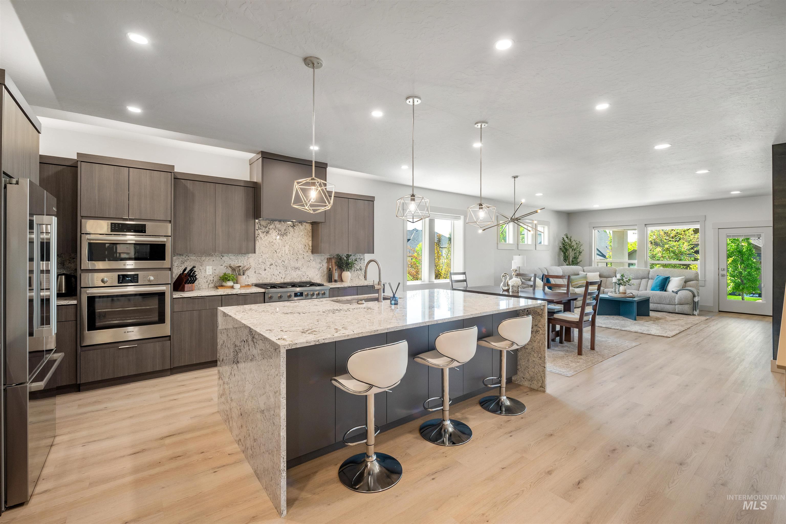 3371 E Warm Springs Ave, Boise, Idaho 83716, 3 Bedrooms, 3 Bathrooms, Residential For Sale, Price $949,900, 98946585