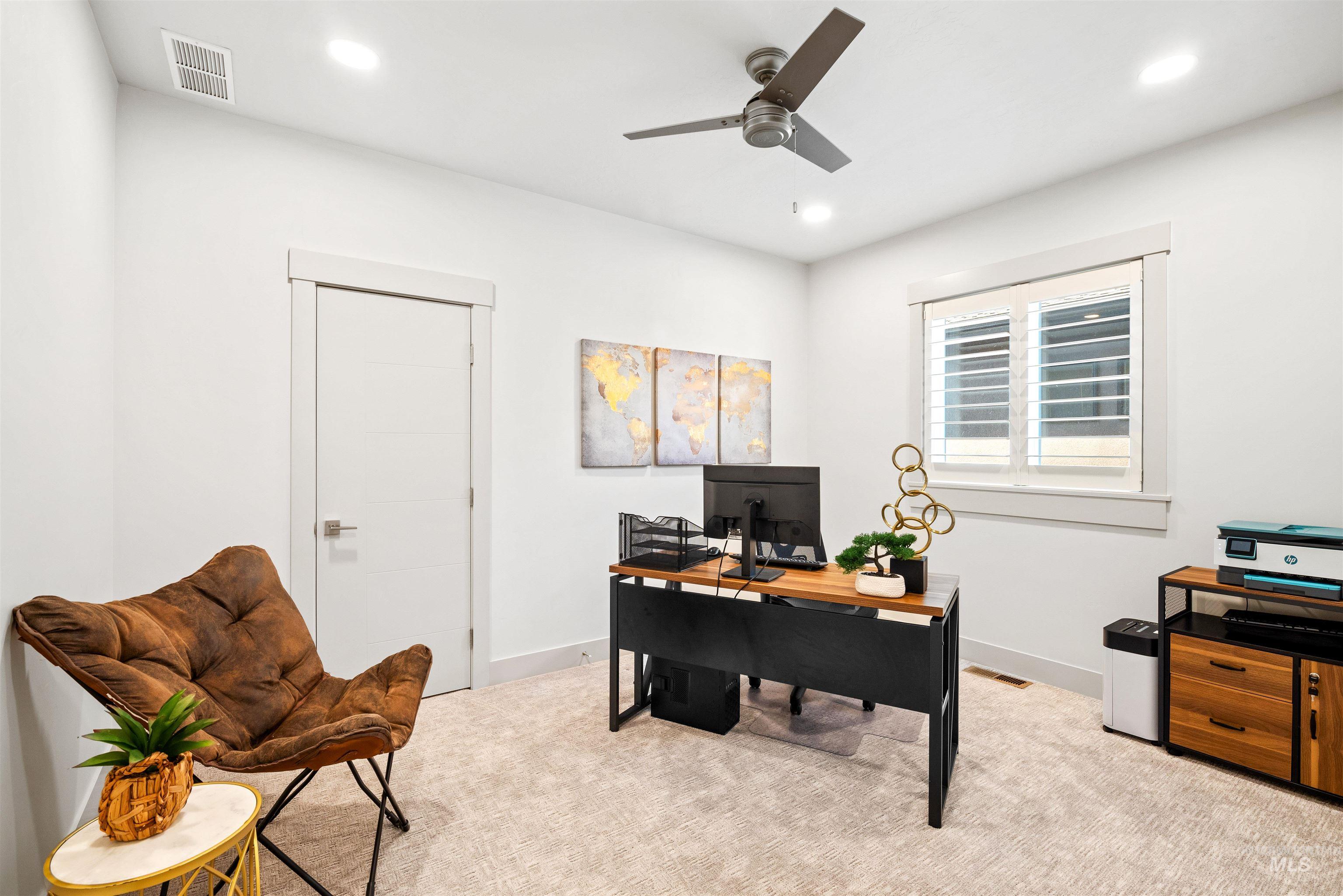 3371 E Warm Springs Ave, Boise, Idaho 83716, 3 Bedrooms, 3 Bathrooms, Residential For Sale, Price $949,900, 98946585