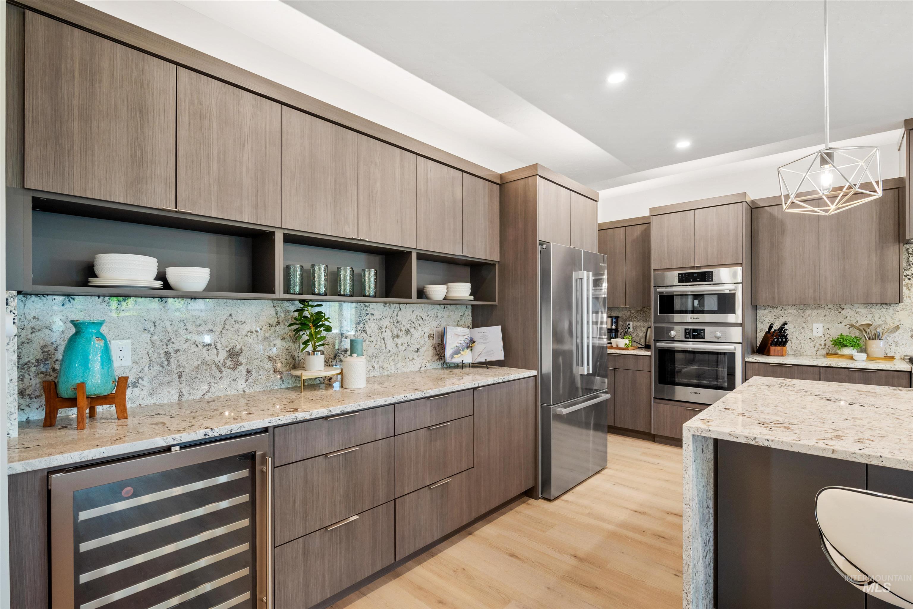 3371 E Warm Springs Ave, Boise, Idaho 83716, 3 Bedrooms, 3 Bathrooms, Residential For Sale, Price $949,900, 98946585