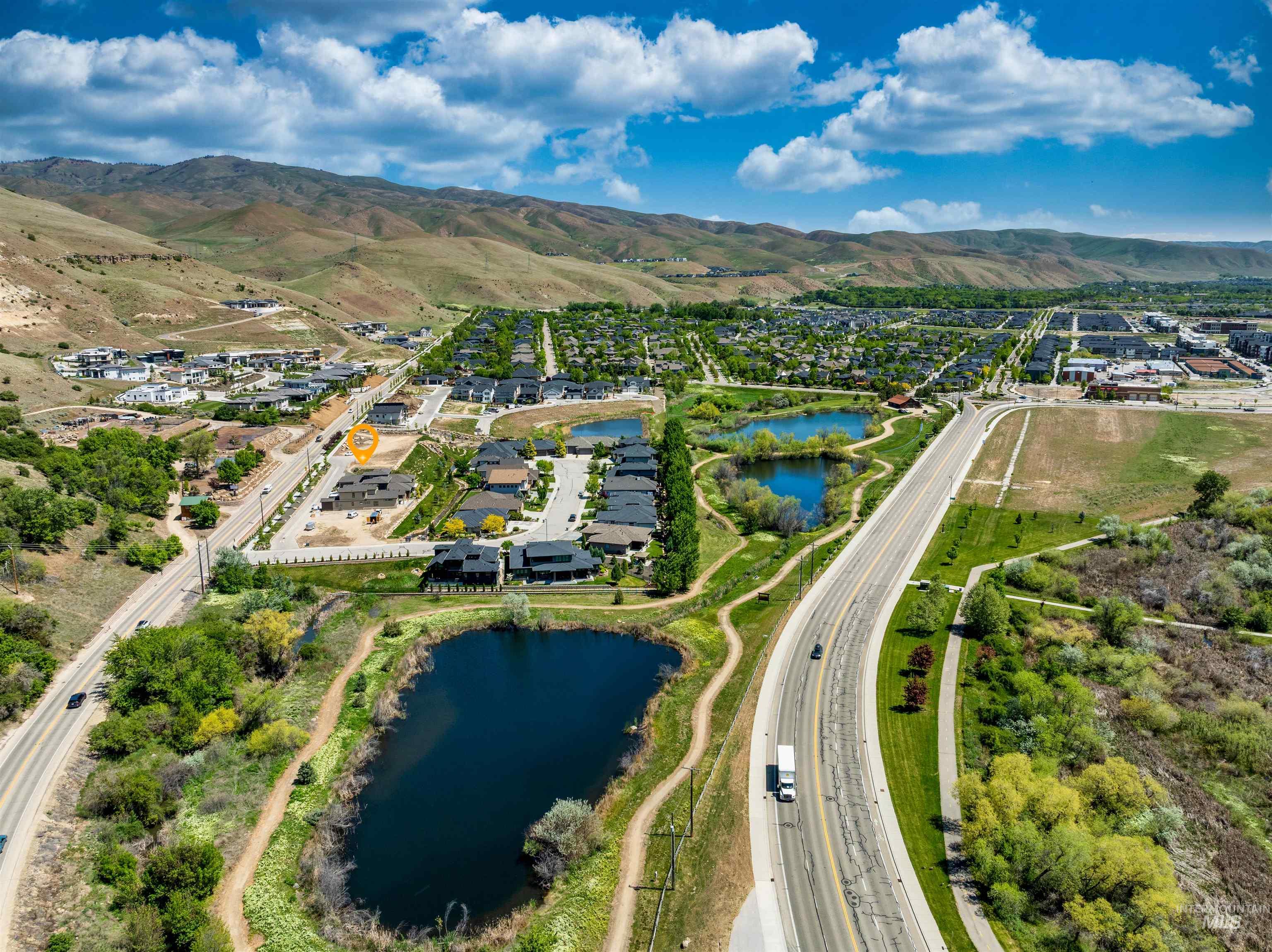 3371 E Warm Springs Ave, Boise, Idaho 83716, 3 Bedrooms, 3 Bathrooms, Residential For Sale, Price $949,900, 98946585