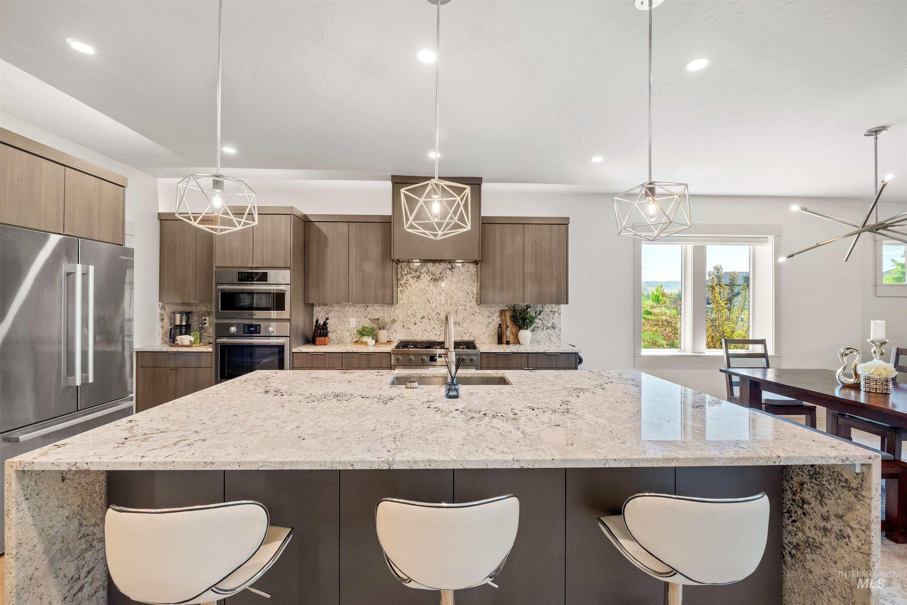 3371 E Warm Springs Ave, Boise, Idaho 83716, 3 Bedrooms, 3 Bathrooms, Residential For Sale, Price $949,900, 98946585