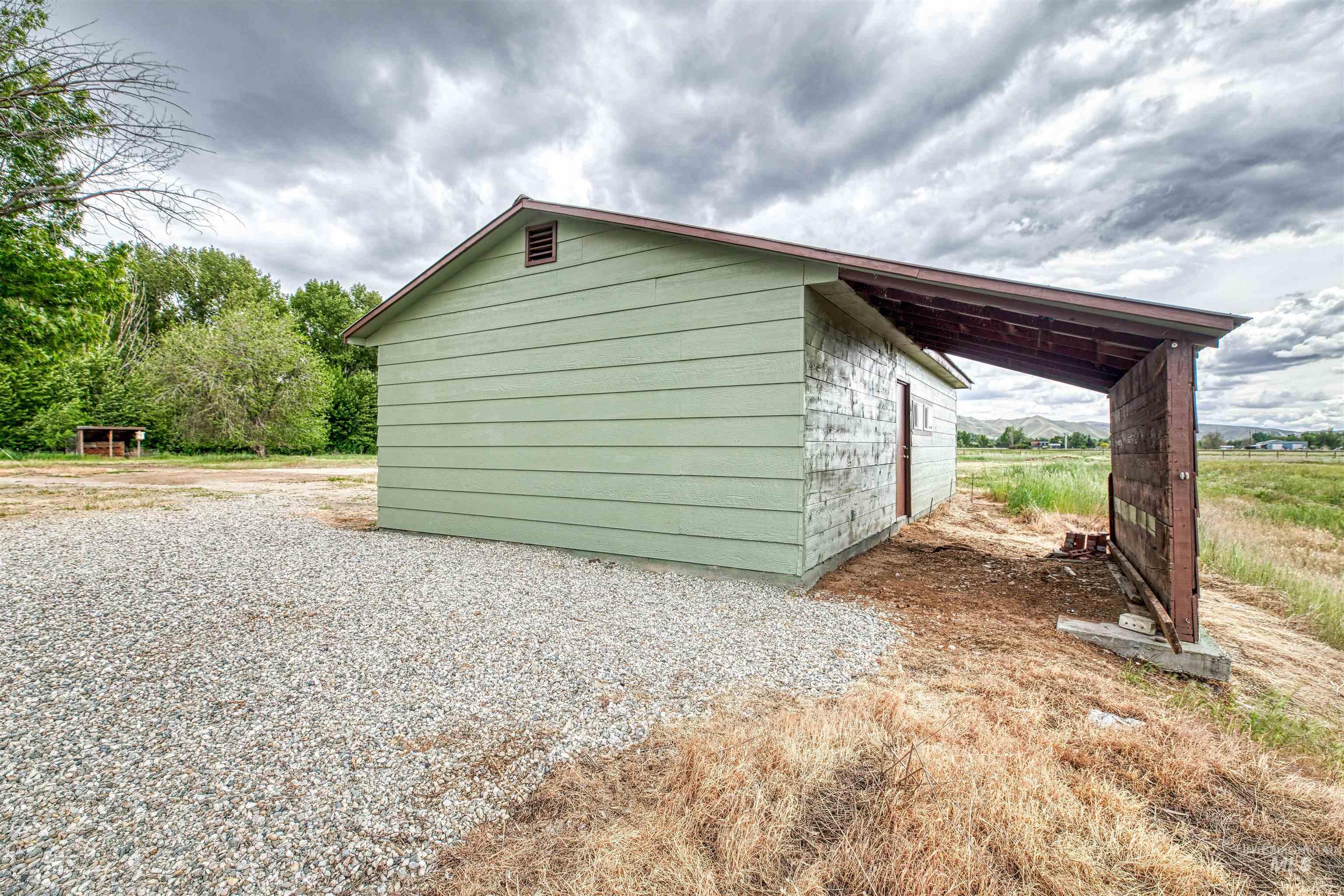 3131 Fuller Rd, Emmett, Idaho 83617, 3 Bedrooms, 2.5 Bathrooms, Residential For Sale, Price $779,000, 98946636