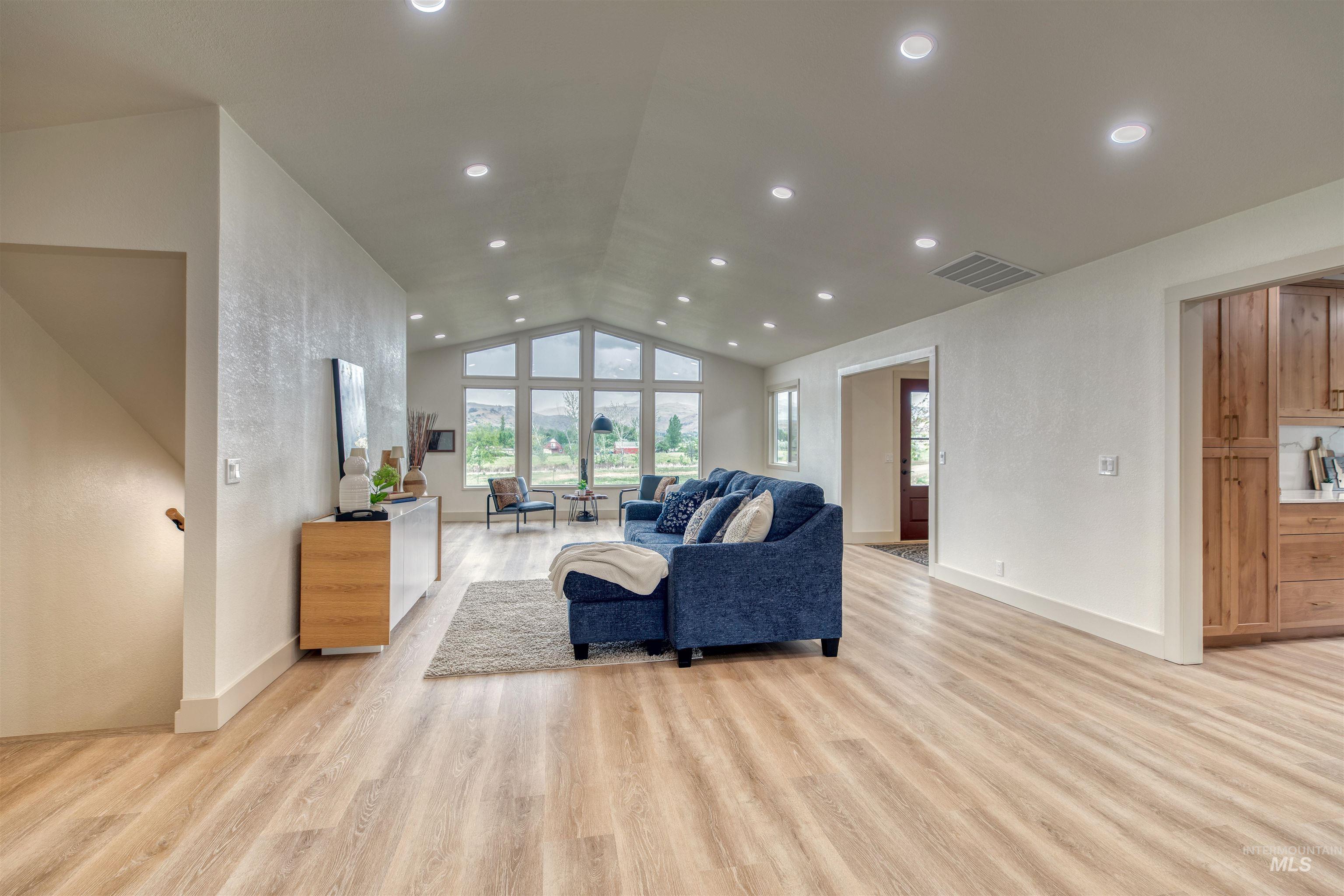 3131 Fuller Rd, Emmett, Idaho 83617, 3 Bedrooms, 2.5 Bathrooms, Residential For Sale, Price $779,000, 98946636