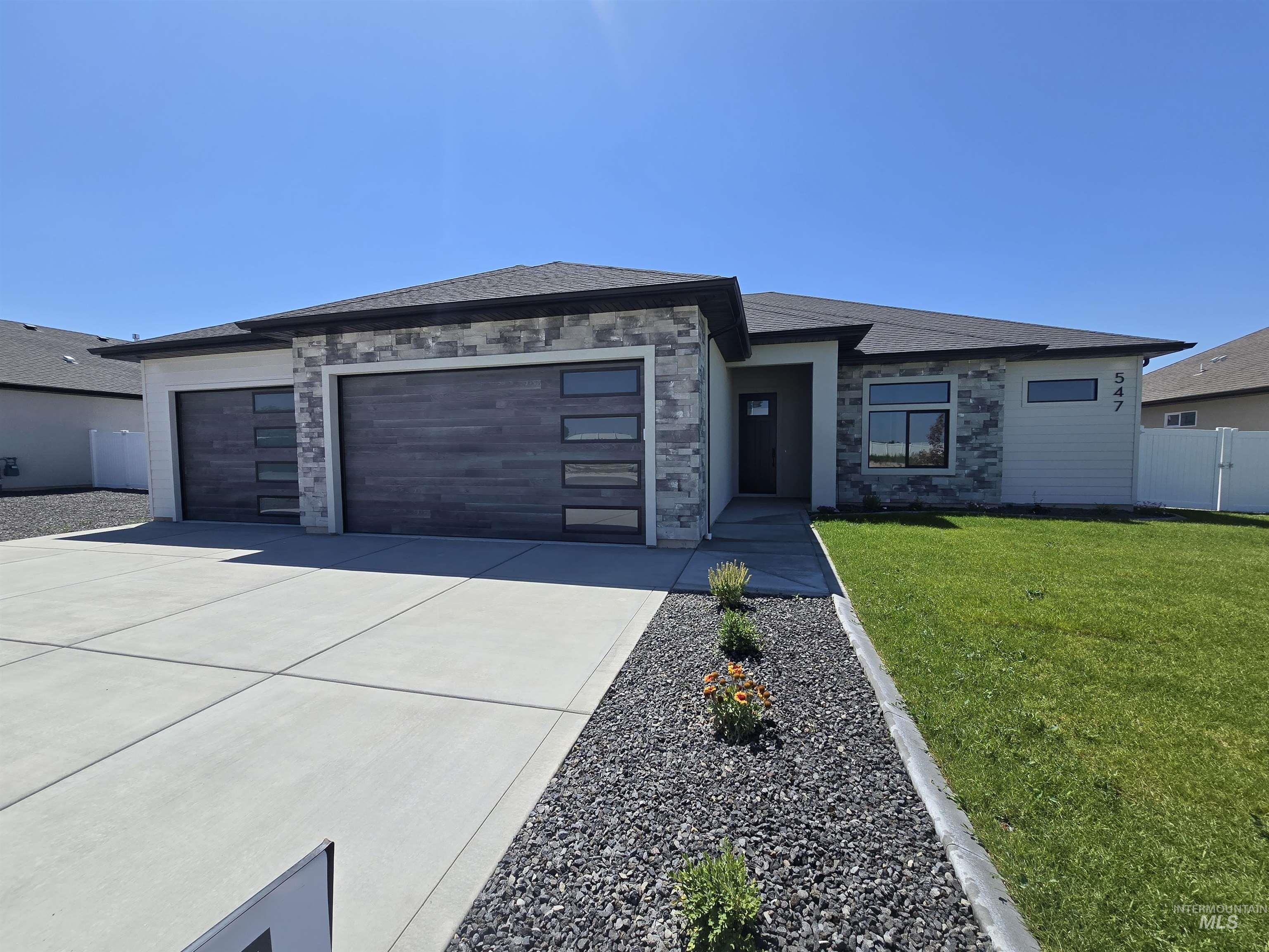547 Full Moon Way, Twin Falls, Idaho 83301, 4 Bedrooms, 3 Bathrooms, Residential For Sale, Price $610,000, 98946645