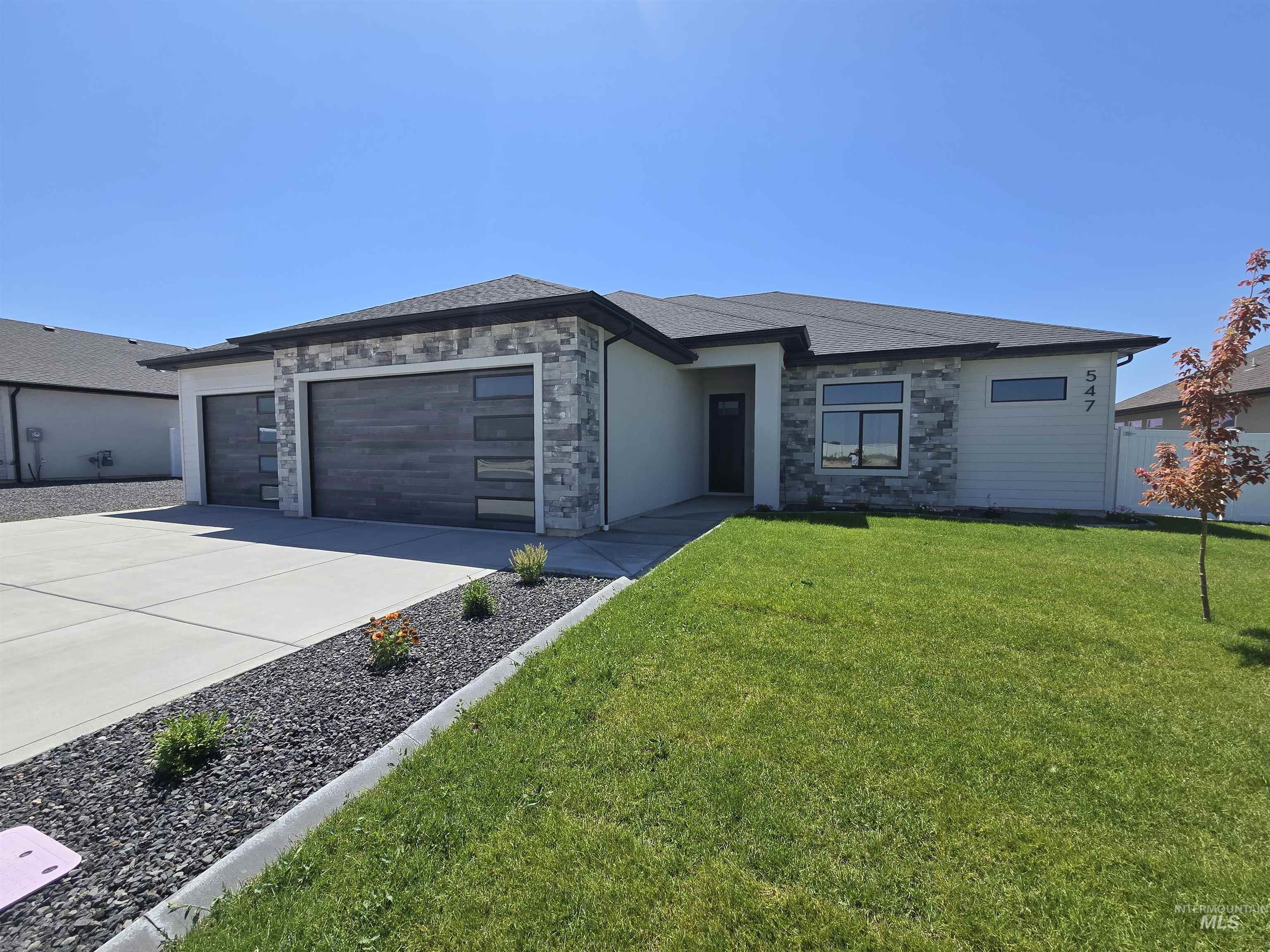 547 Full Moon Way, Twin Falls, Idaho 83301, 4 Bedrooms, 3 Bathrooms, Residential For Sale, Price $610,000,MLS 98946645