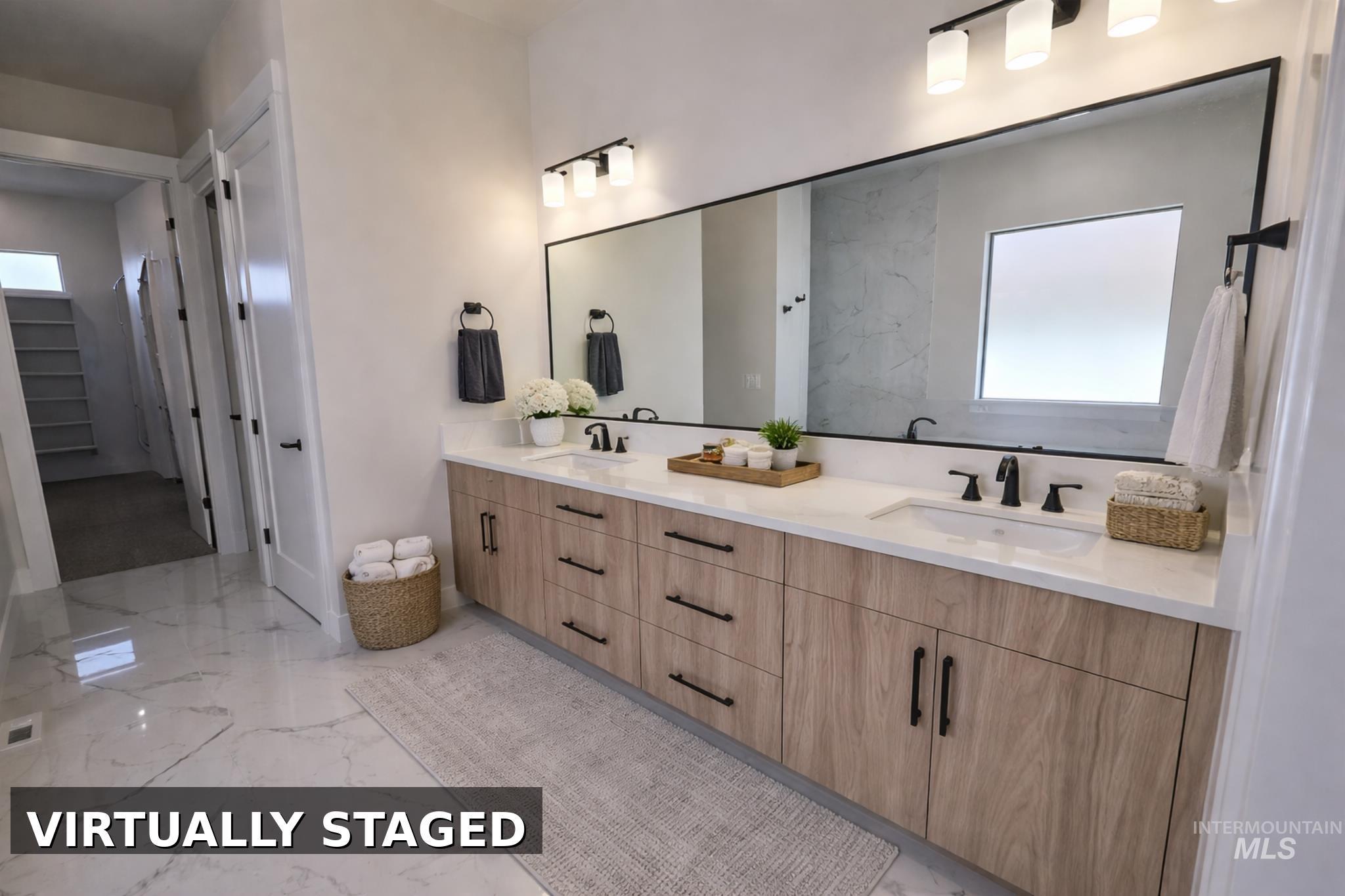 547 Full Moon Way, Twin Falls, Idaho 83301, 4 Bedrooms, 3 Bathrooms, Residential For Sale, Price $610,000,MLS 98946645