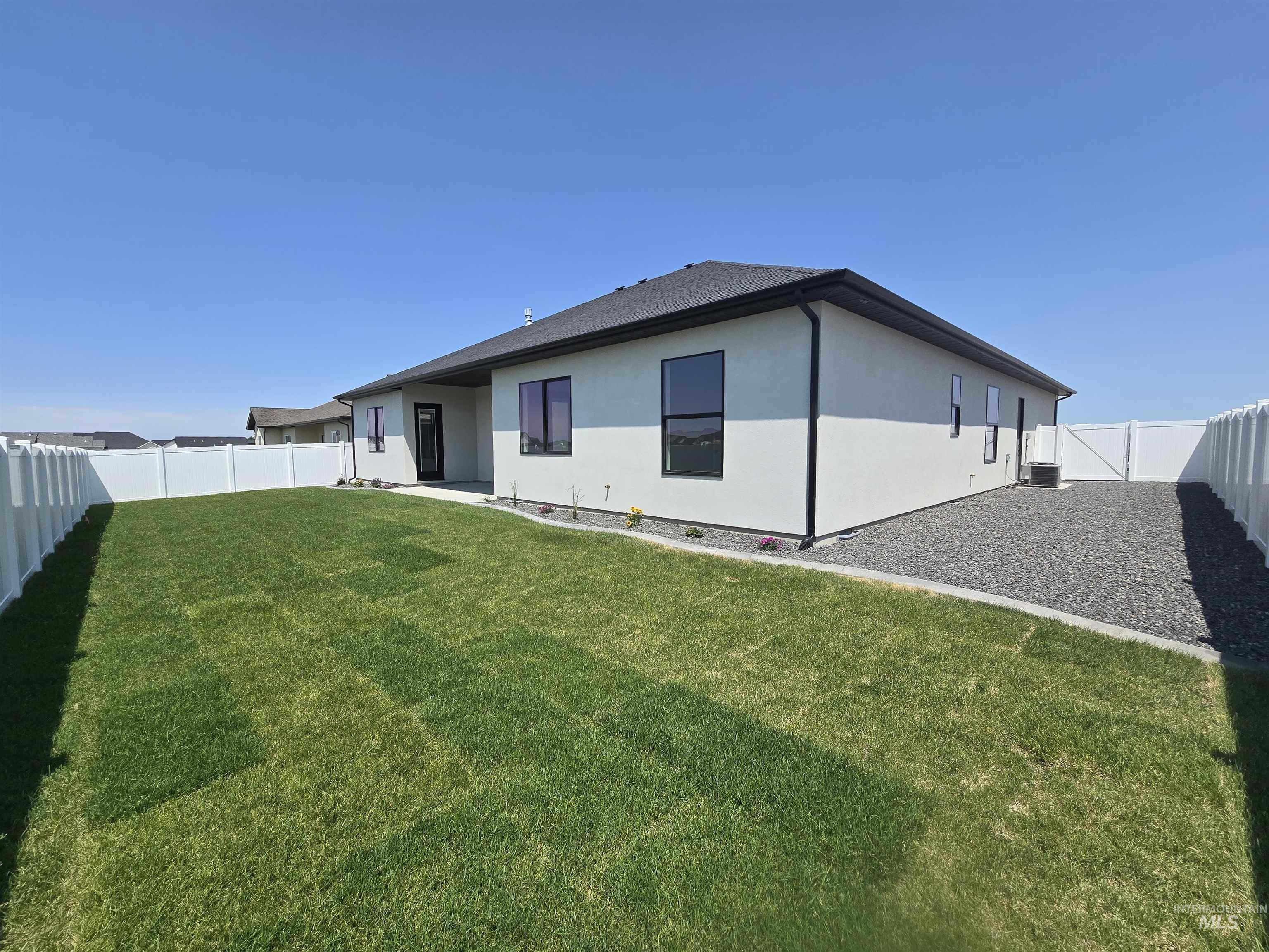 547 Full Moon Way, Twin Falls, Idaho 83301, 4 Bedrooms, 3 Bathrooms, Residential For Sale, Price $610,000,MLS 98946645