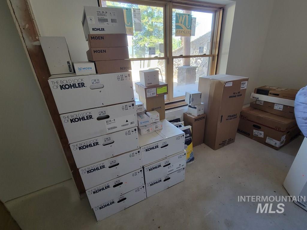 31/33 Bacon Creek Rd, Cascade, Idaho 83611, 8 Bedrooms, 9 Bathrooms, Farm & Ranch For Sale, Price $2,999,900,MLS 98946655