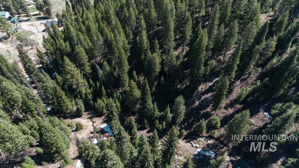 31/33 Bacon Creek Rd, Cascade, Idaho 83611, 8 Bedrooms, 9 Bathrooms, Farm & Ranch For Sale, Price $2,999,900,MLS 98946655