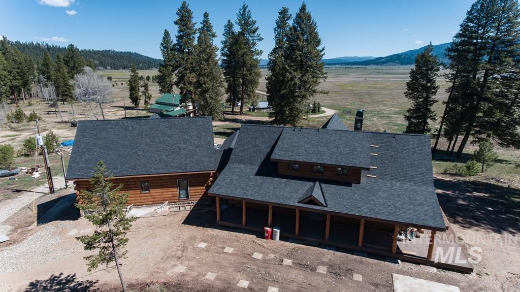31/33 Bacon Creek Rd, Cascade, Idaho 83611, 8 Bedrooms, 9 Bathrooms, Farm & Ranch For Sale, Price $2,999,900,MLS 98946655
