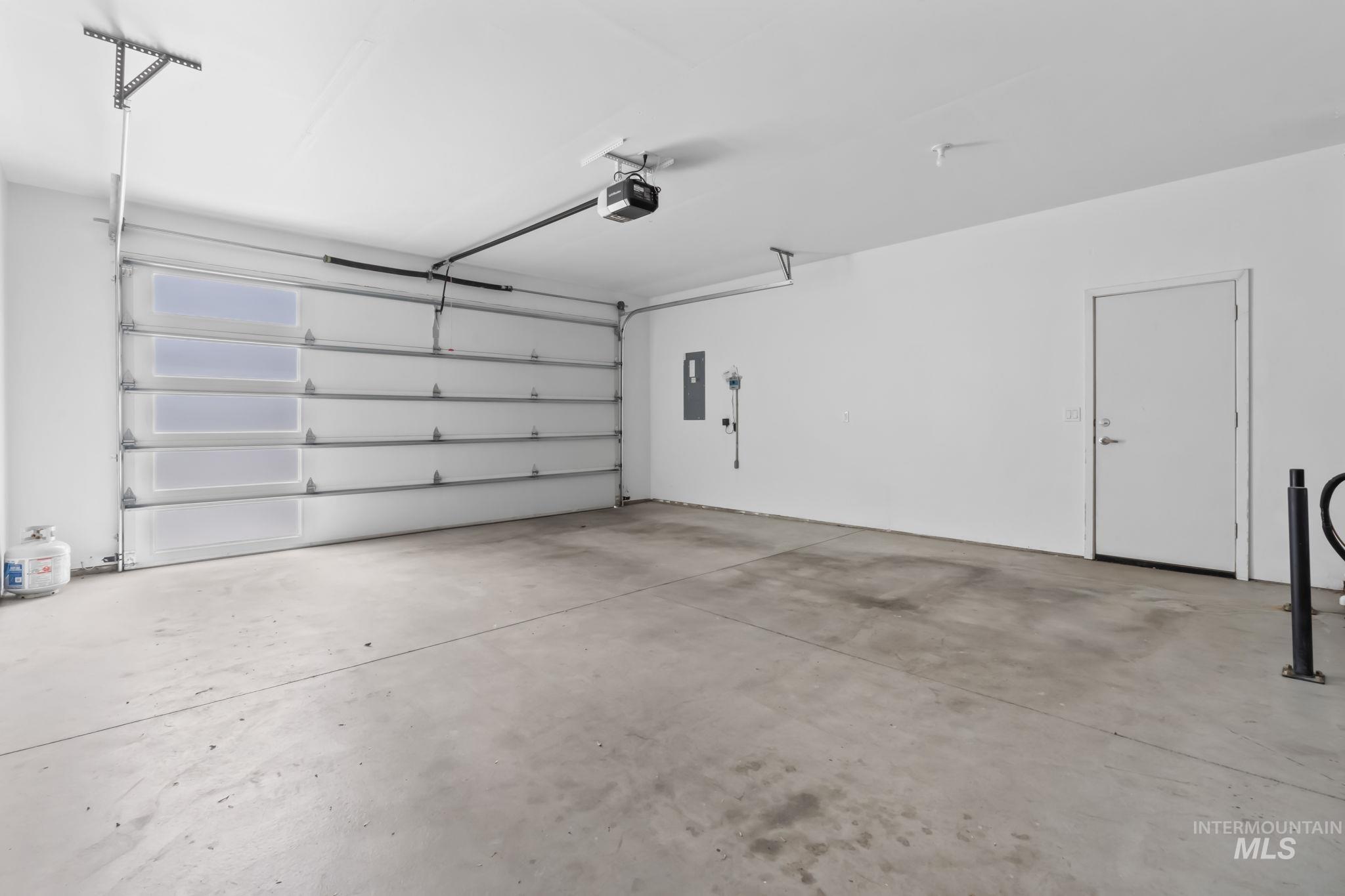 9632 W De Witt St, Boise, Idaho 83704, 3 Bedrooms, 3 Bathrooms, Residential For Sale, Price $450,000, 98946789