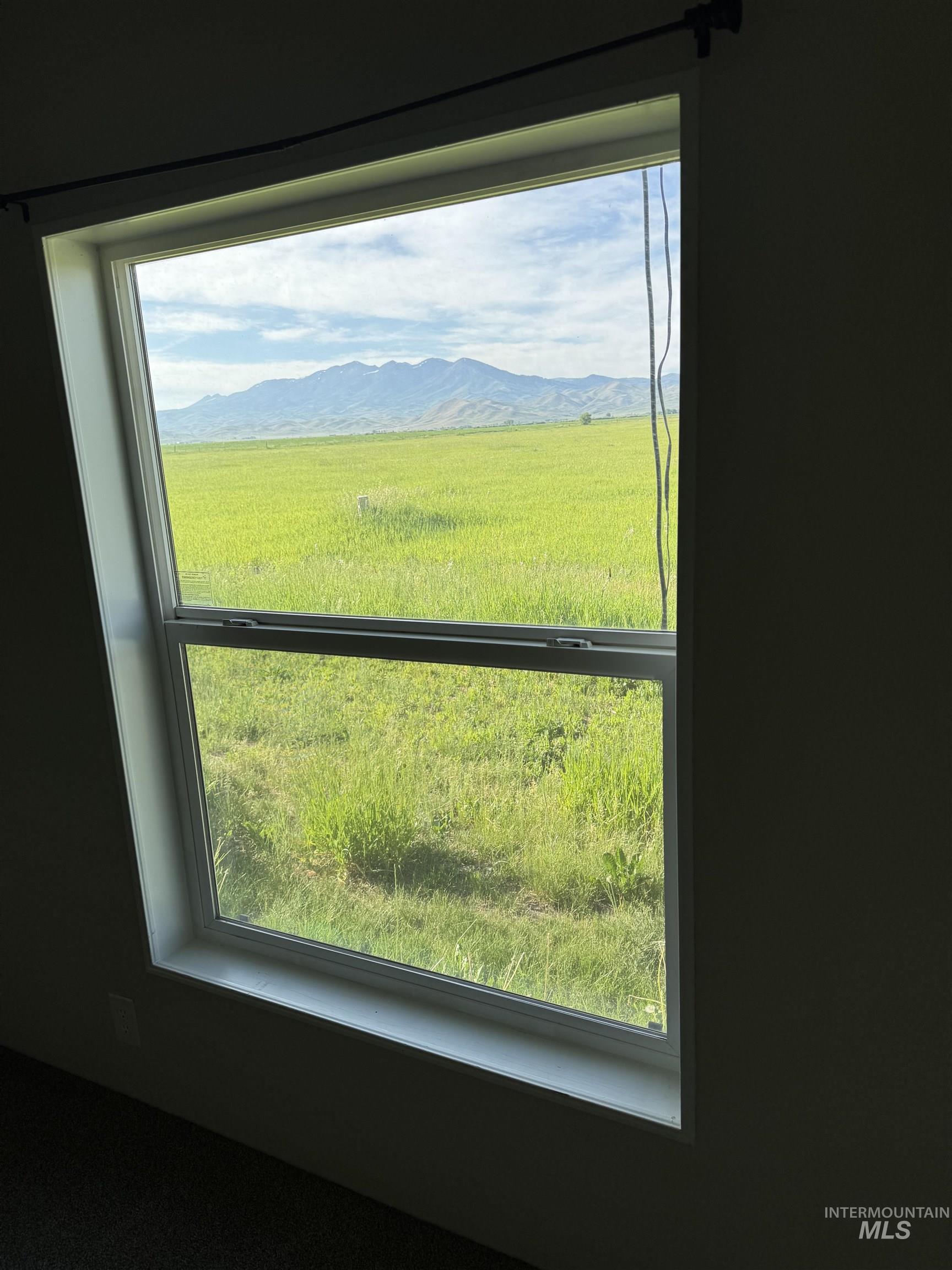 501 Timber Ave, Fairfield, Idaho 83327, 3 Bedrooms, 2 Bathrooms, Residential For Sale, Price $220,000,MLS 98946797