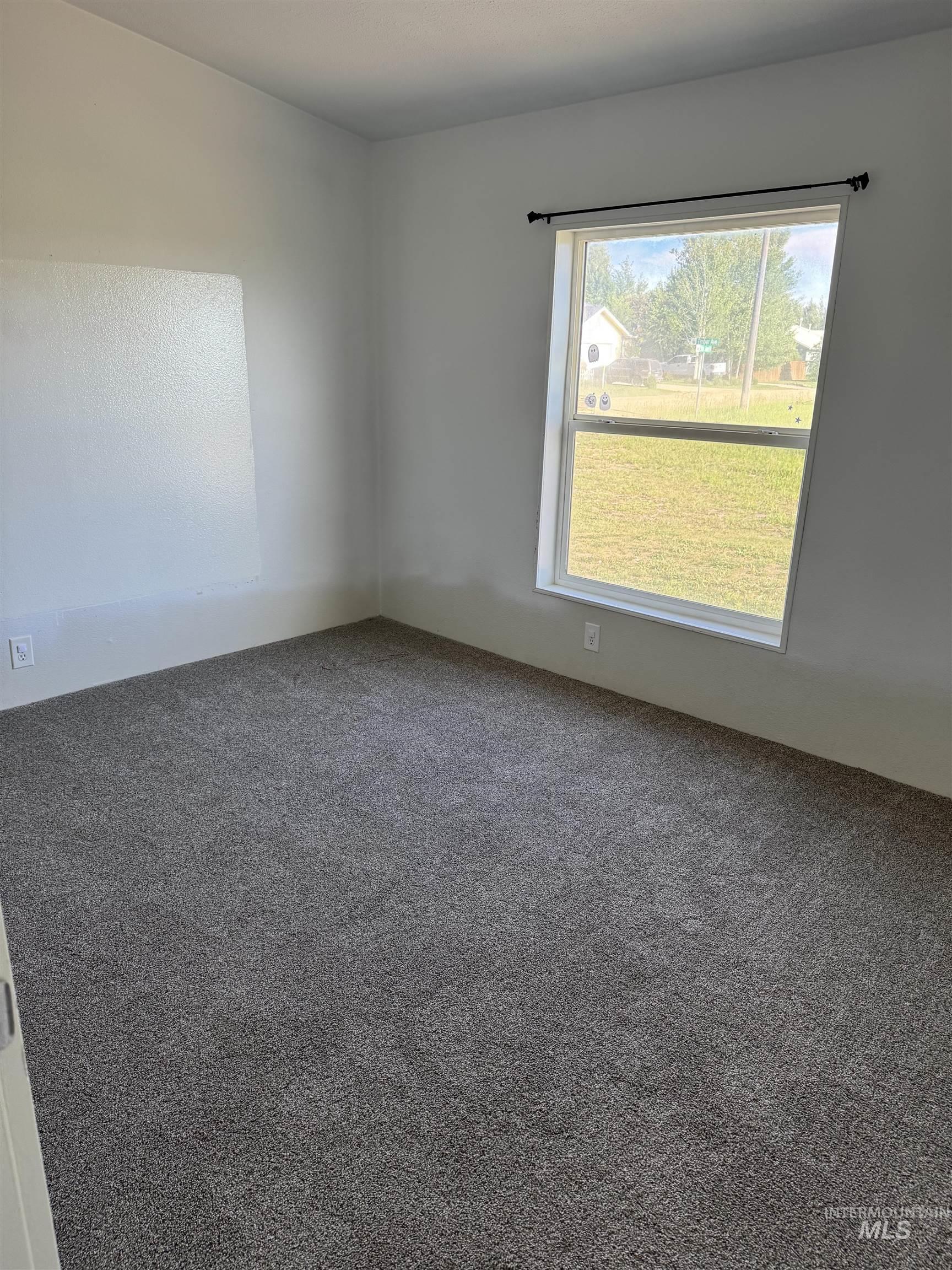 501 Timber Ave, Fairfield, Idaho 83327, 3 Bedrooms, 2 Bathrooms, Residential For Sale, Price $220,000,MLS 98946797