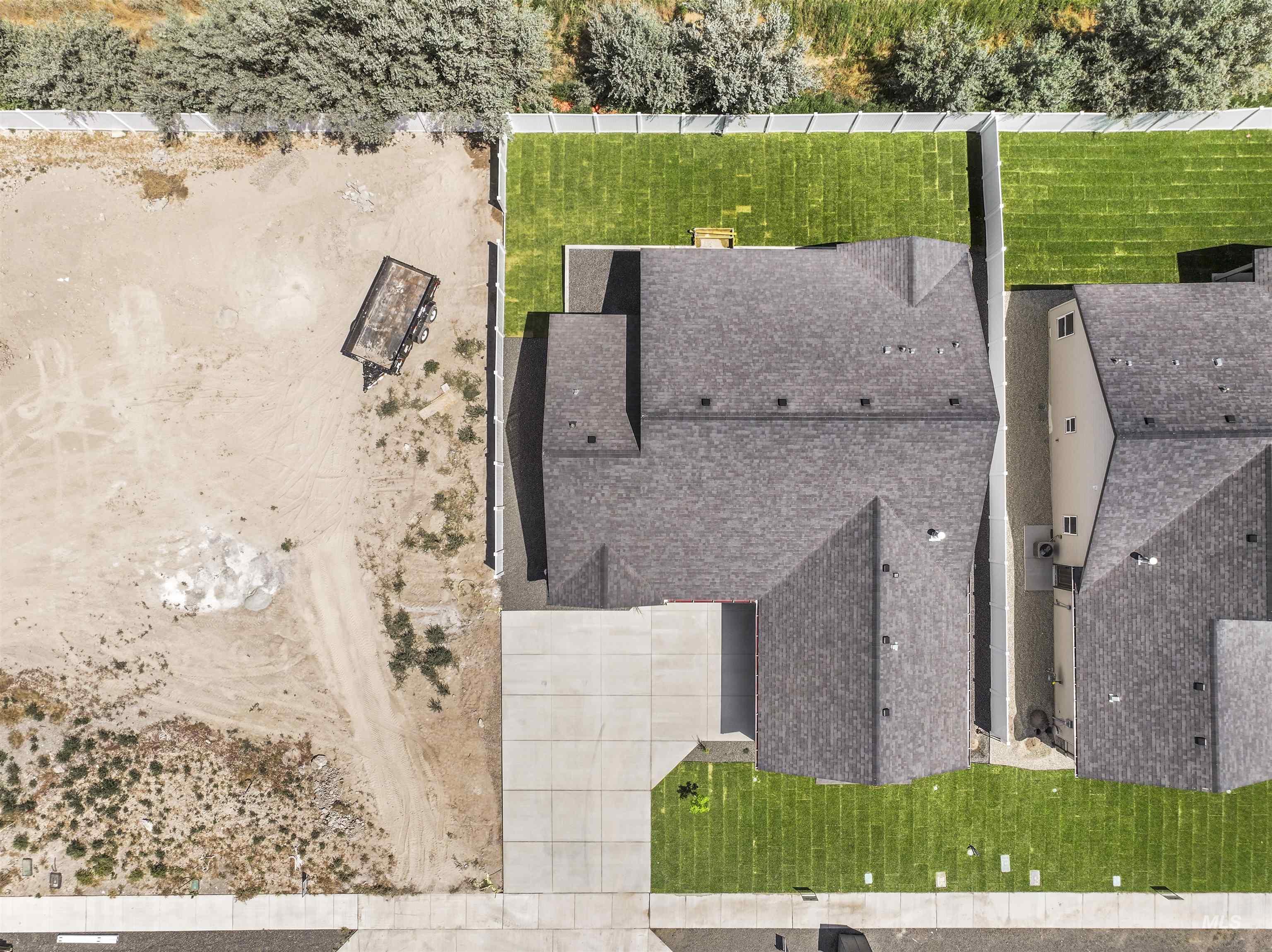 Aerial view of property and surrounding area