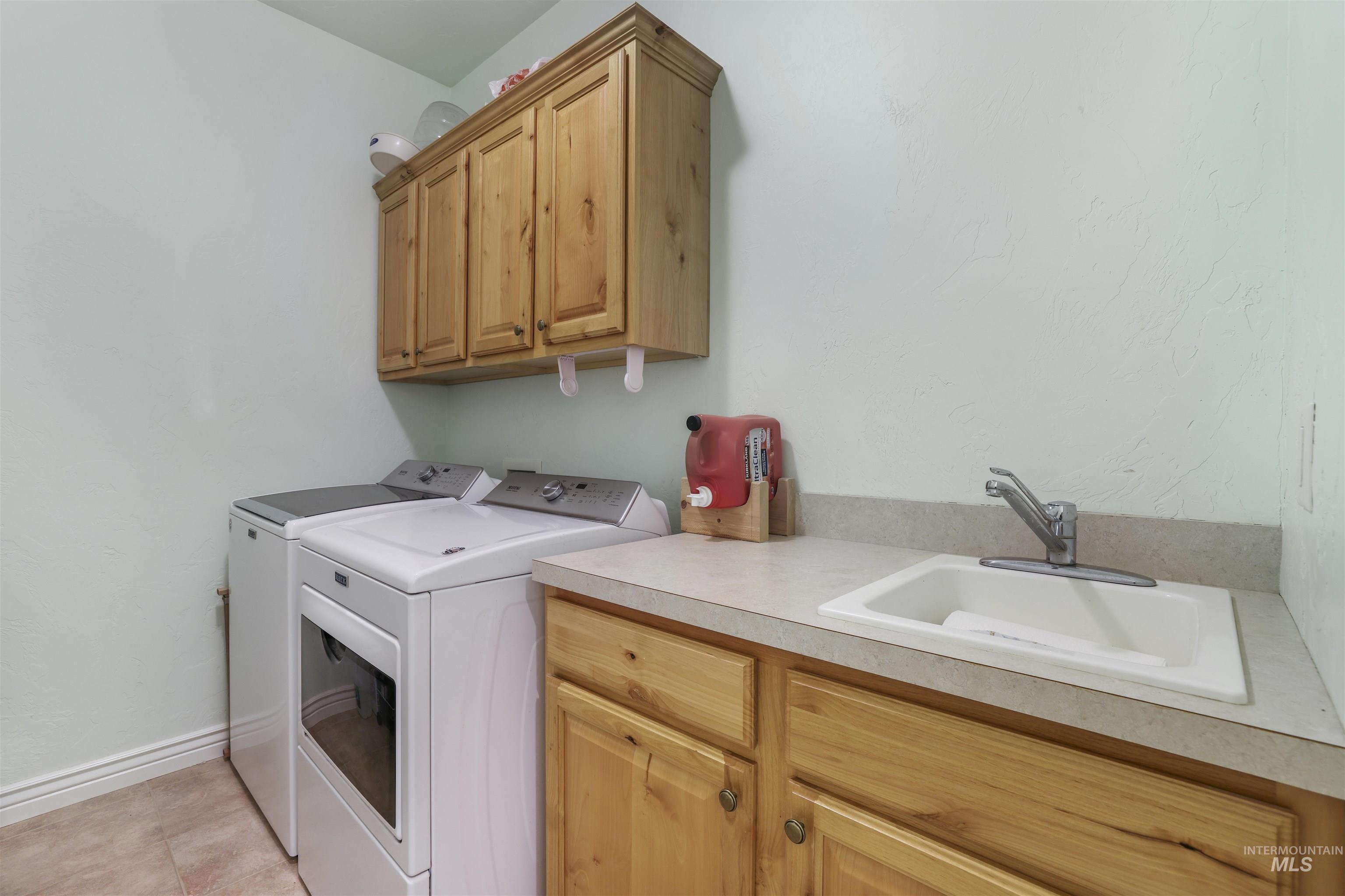 3512 E 3980 N, Kimberly, Idaho 83341, 4 Bedrooms, 2.5 Bathrooms, Residential For Sale, Price $799,900,MLS 98946886