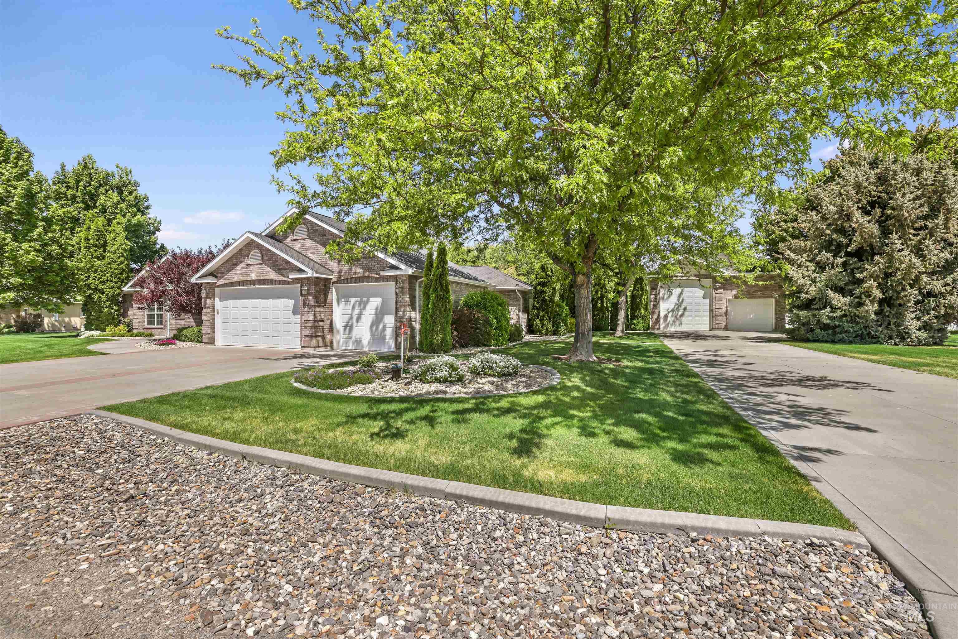 3512 E 3980 N, Kimberly, Idaho 83341, 4 Bedrooms, 2.5 Bathrooms, Residential For Sale, Price $799,900,MLS 98946886