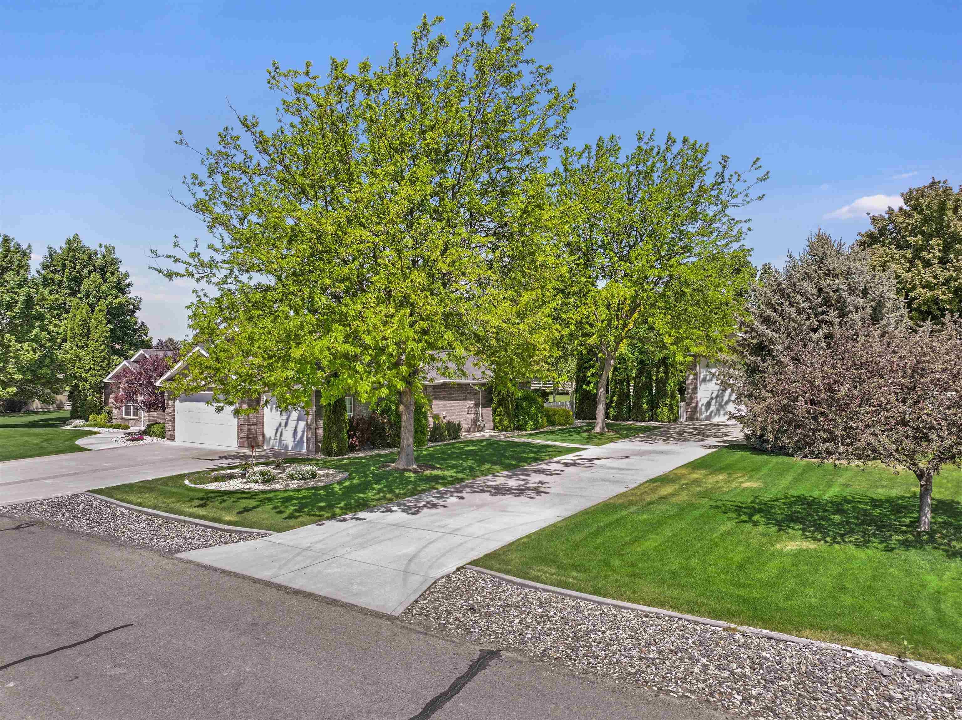 3512 E 3980 N, Kimberly, Idaho 83341, 4 Bedrooms, 2.5 Bathrooms, Residential For Sale, Price $799,900,MLS 98946886