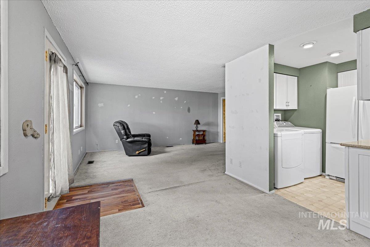 1267 NW Beaman St., Mountain Home, Idaho 83647, 2 Bedrooms, 1 Bathroom, Residential For Sale, Price $320,000, 98947007