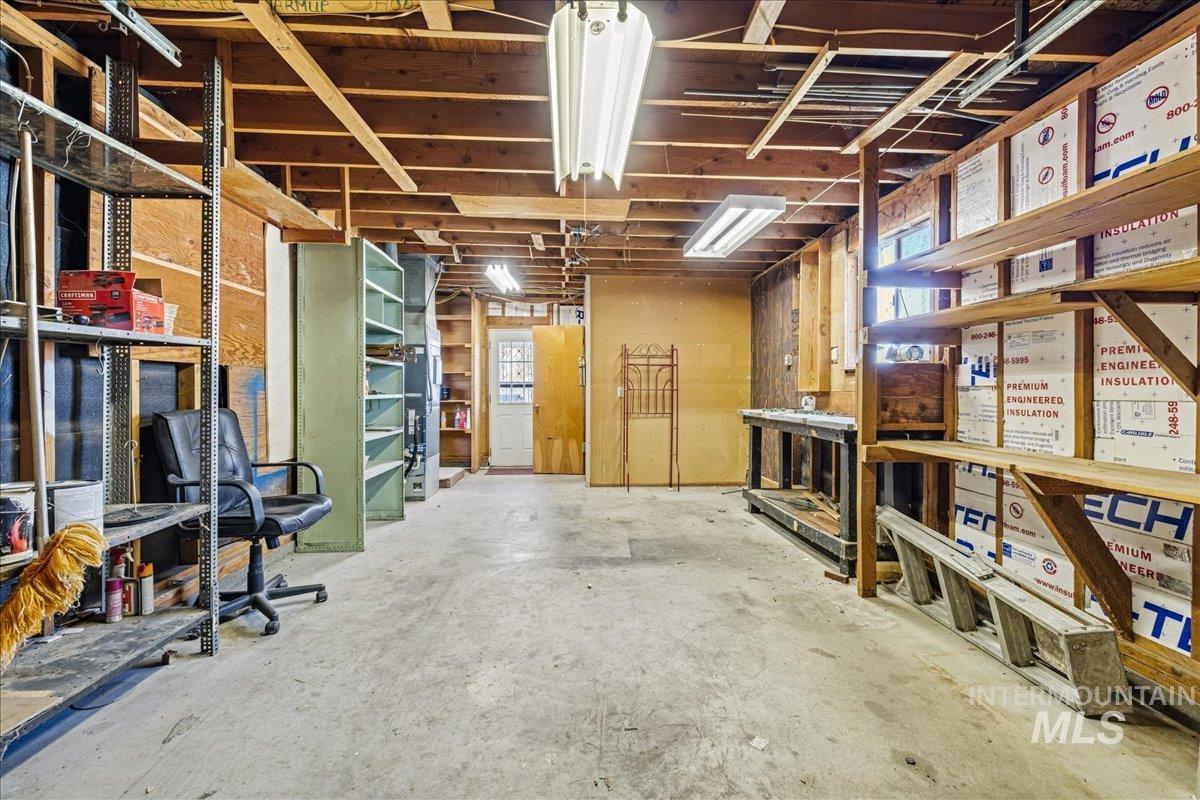 1267 NW Beaman St., Mountain Home, Idaho 83647, 2 Bedrooms, 1 Bathroom, Residential For Sale, Price $320,000, 98947007