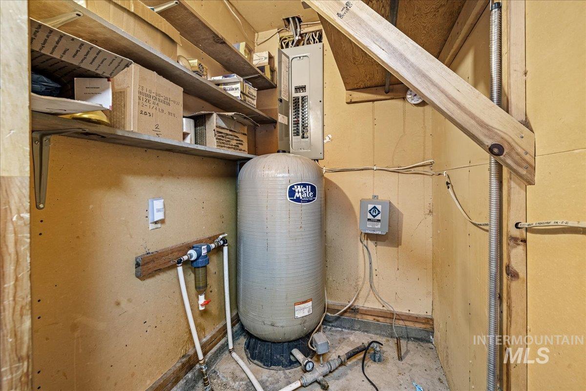 1267 NW Beaman St., Mountain Home, Idaho 83647, 2 Bedrooms, 1 Bathroom, Residential For Sale, Price $320,000, 98947007