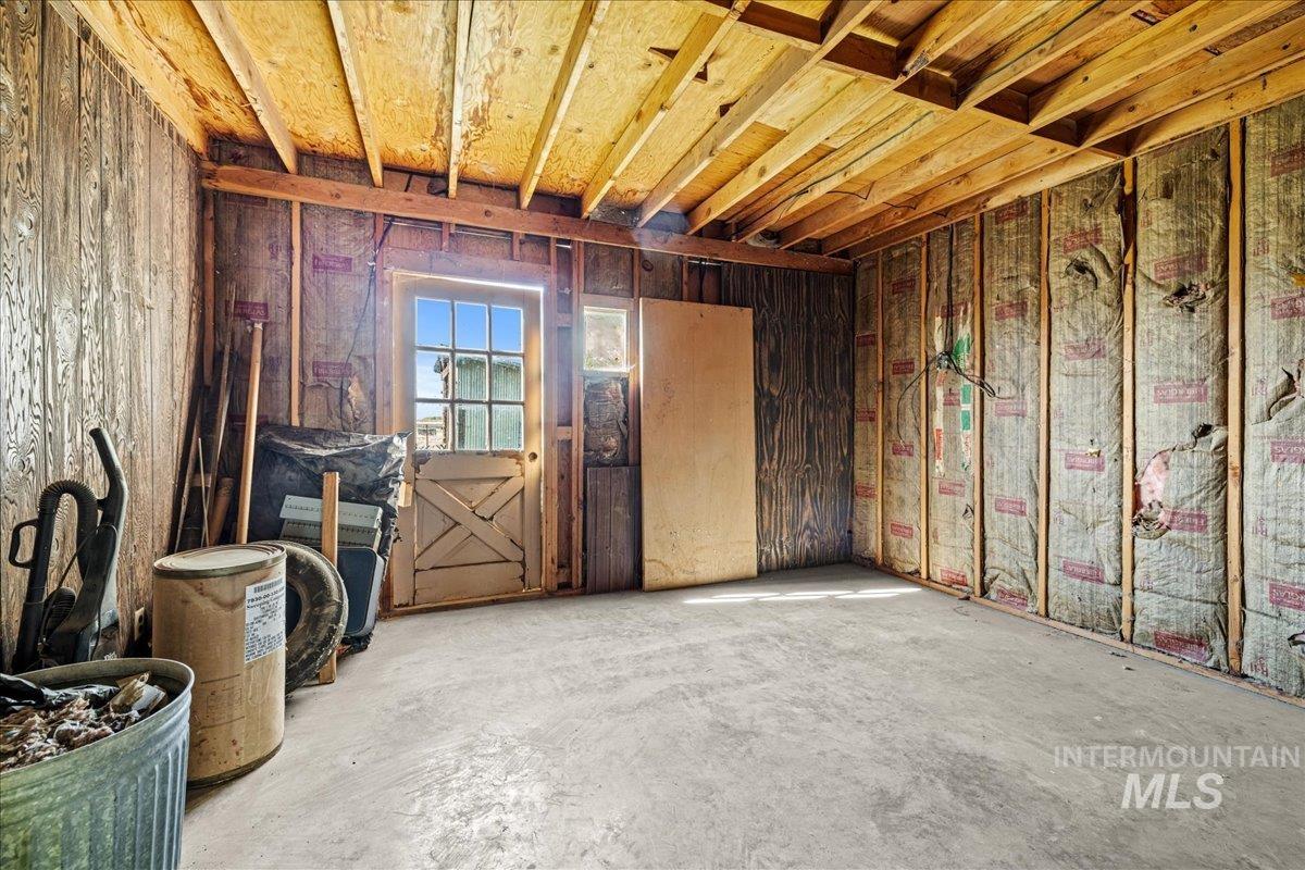 1267 NW Beaman St., Mountain Home, Idaho 83647, 2 Bedrooms, 1 Bathroom, Residential For Sale, Price $320,000, 98947007