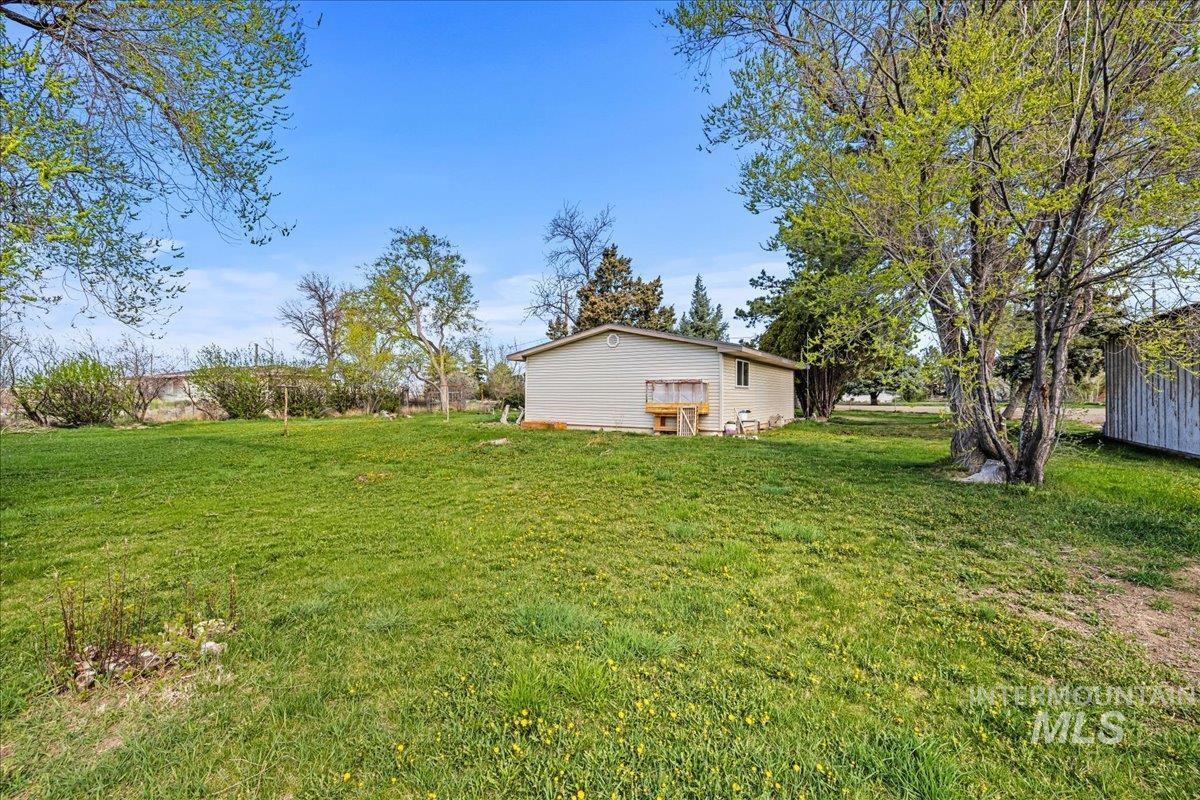 1267 NW Beaman St., Mountain Home, Idaho 83647, 2 Bedrooms, 1 Bathroom, Residential For Sale, Price $320,000, 98947007