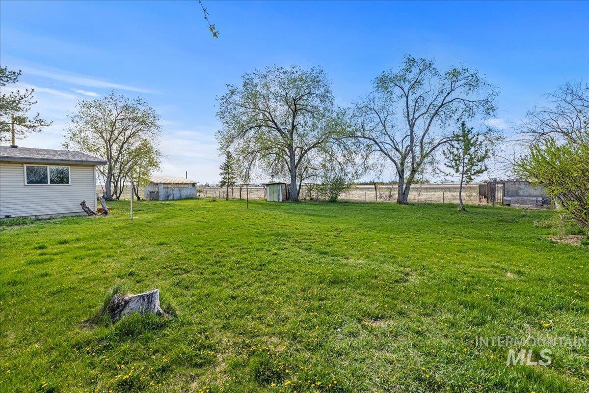 1267 NW Beaman St., Mountain Home, Idaho 83647, 2 Bedrooms, 1 Bathroom, Residential For Sale, Price $320,000, 98947007