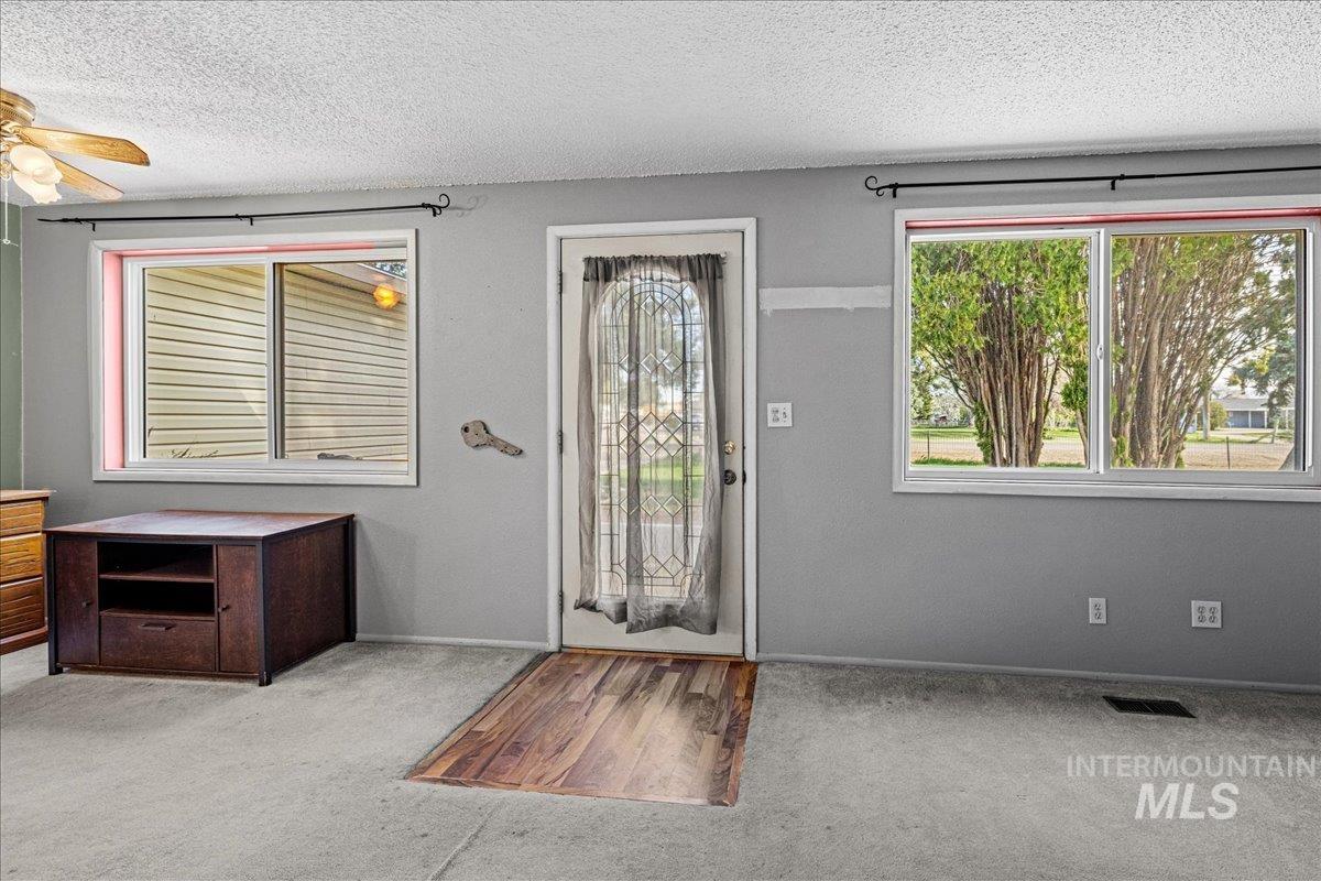 1267 NW Beaman St., Mountain Home, Idaho 83647, 2 Bedrooms, 1 Bathroom, Residential For Sale, Price $320,000, 98947007