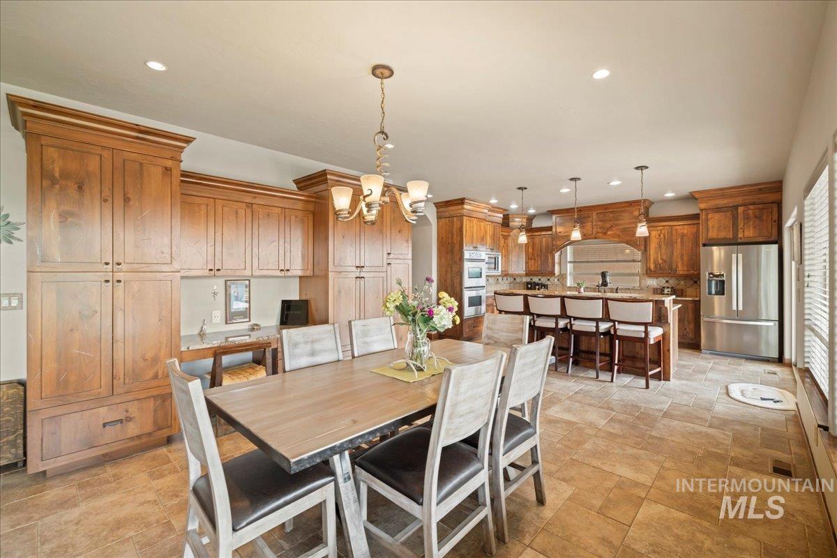1270 Hillcrest Dr., Vale, Oregon 97918, 3 Bedrooms, 4 Bathrooms, Farm & Ranch For Sale, Price $2,400,000,MLS 98947142