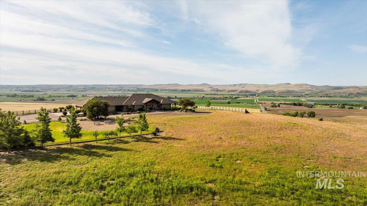 1270 Hillcrest Dr., Vale, Oregon 97918, 3 Bedrooms, 4 Bathrooms, Farm & Ranch For Sale, Price $2,400,000,MLS 98947142