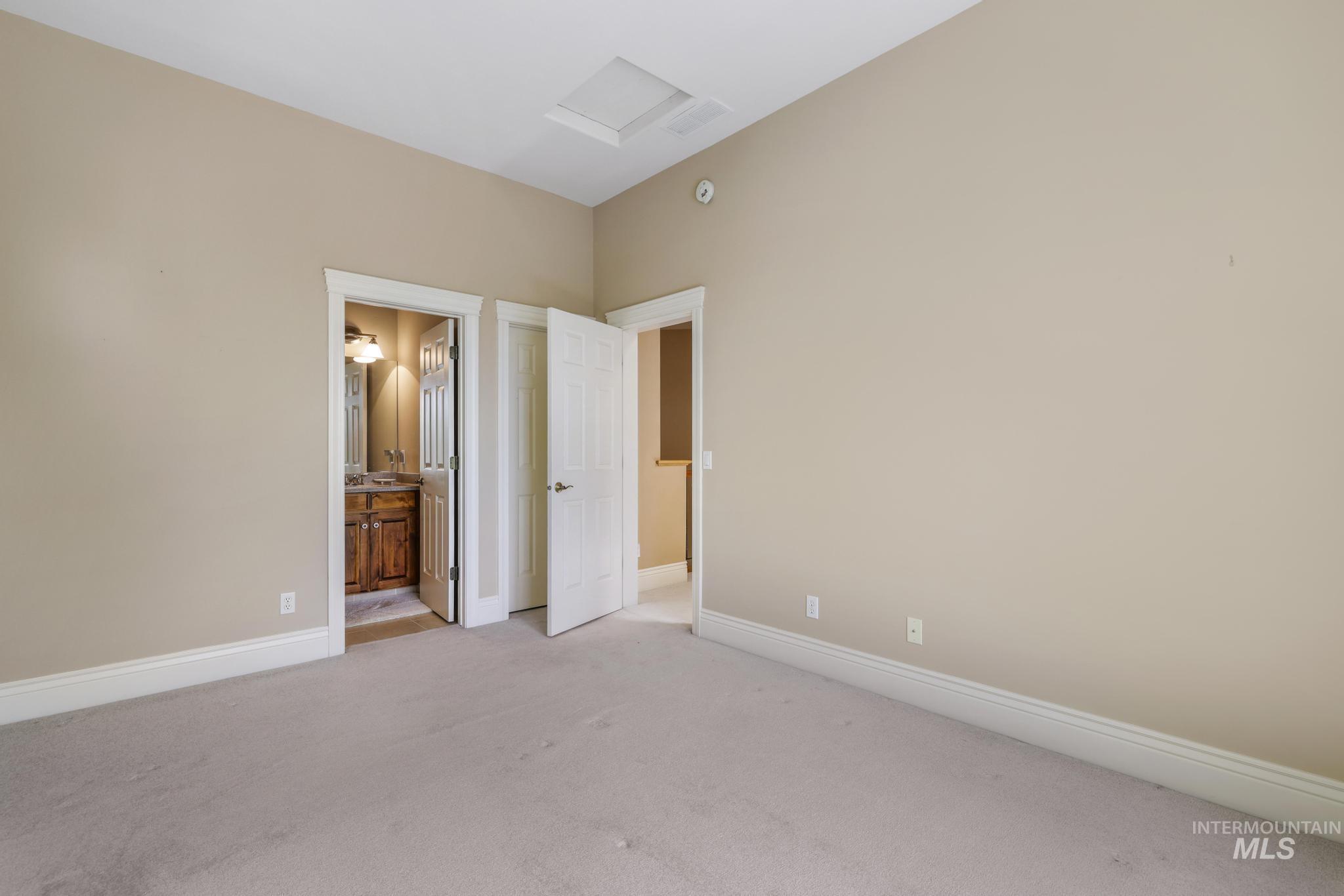 1526 Highway 26, Gooding, Idaho 83330, 4 Bedrooms, 5.5 Bathrooms, Residential For Sale, Price $3,700,000, 98947267