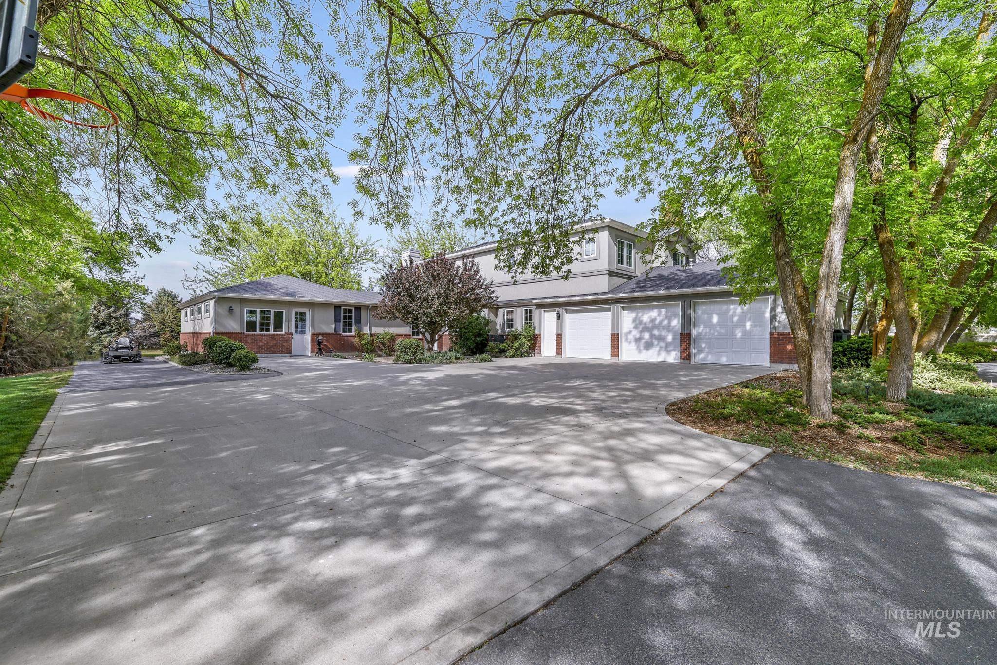 1526 Highway 26, Gooding, Idaho 83330, 4 Bedrooms, 5.5 Bathrooms, Residential For Sale, Price $3,700,000, 98947267