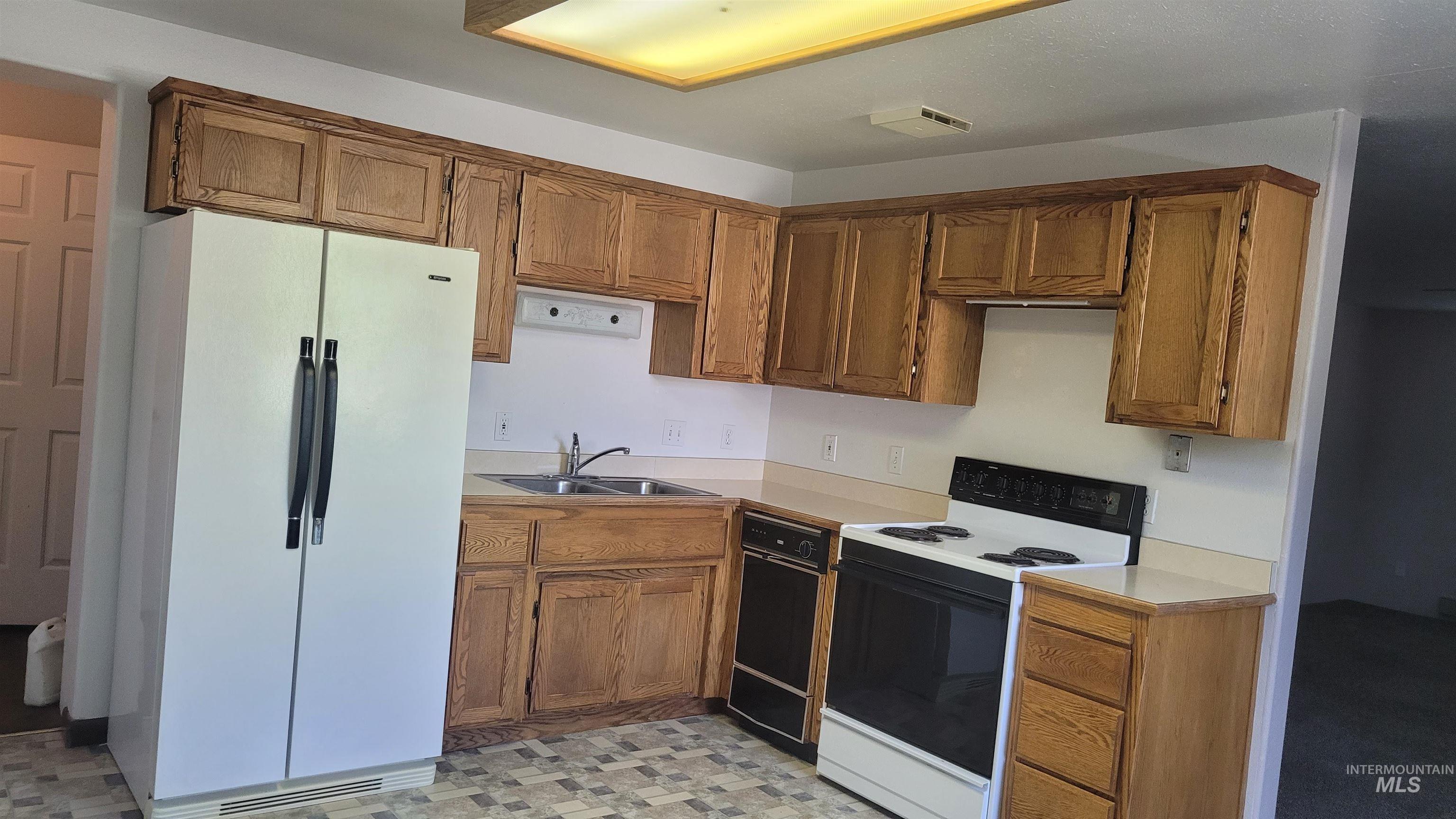 1501 Miller, Burley, Idaho 83318, 2 Bedrooms, 1 Bathroom, Residential For Sale, Price $124,900, 98947325