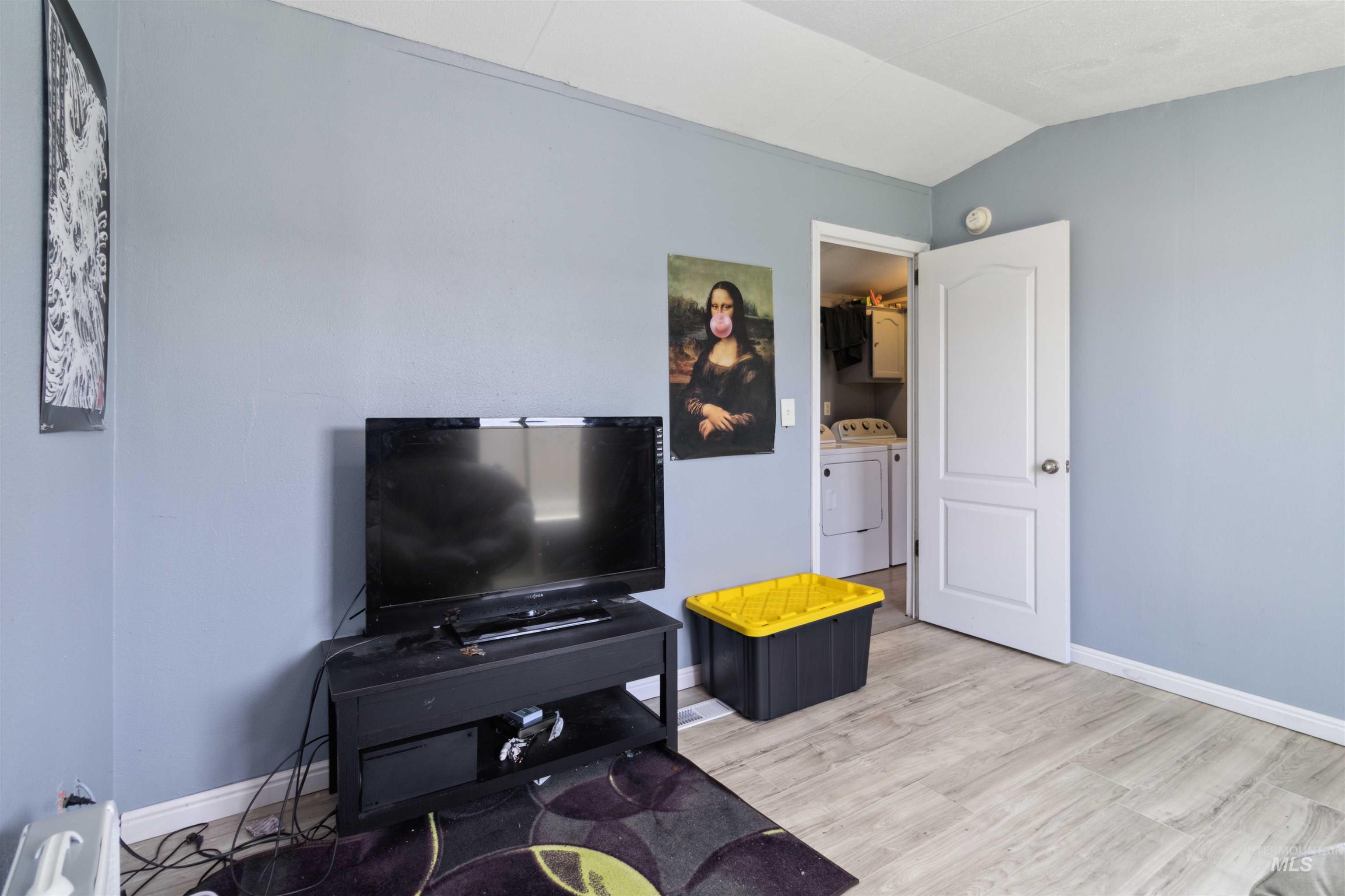 1951 N. Hampton Rd, Boise, Idaho 83704, 3 Bedrooms, 2 Bathrooms, Residential For Sale, Price $76,000,MLS 98947333