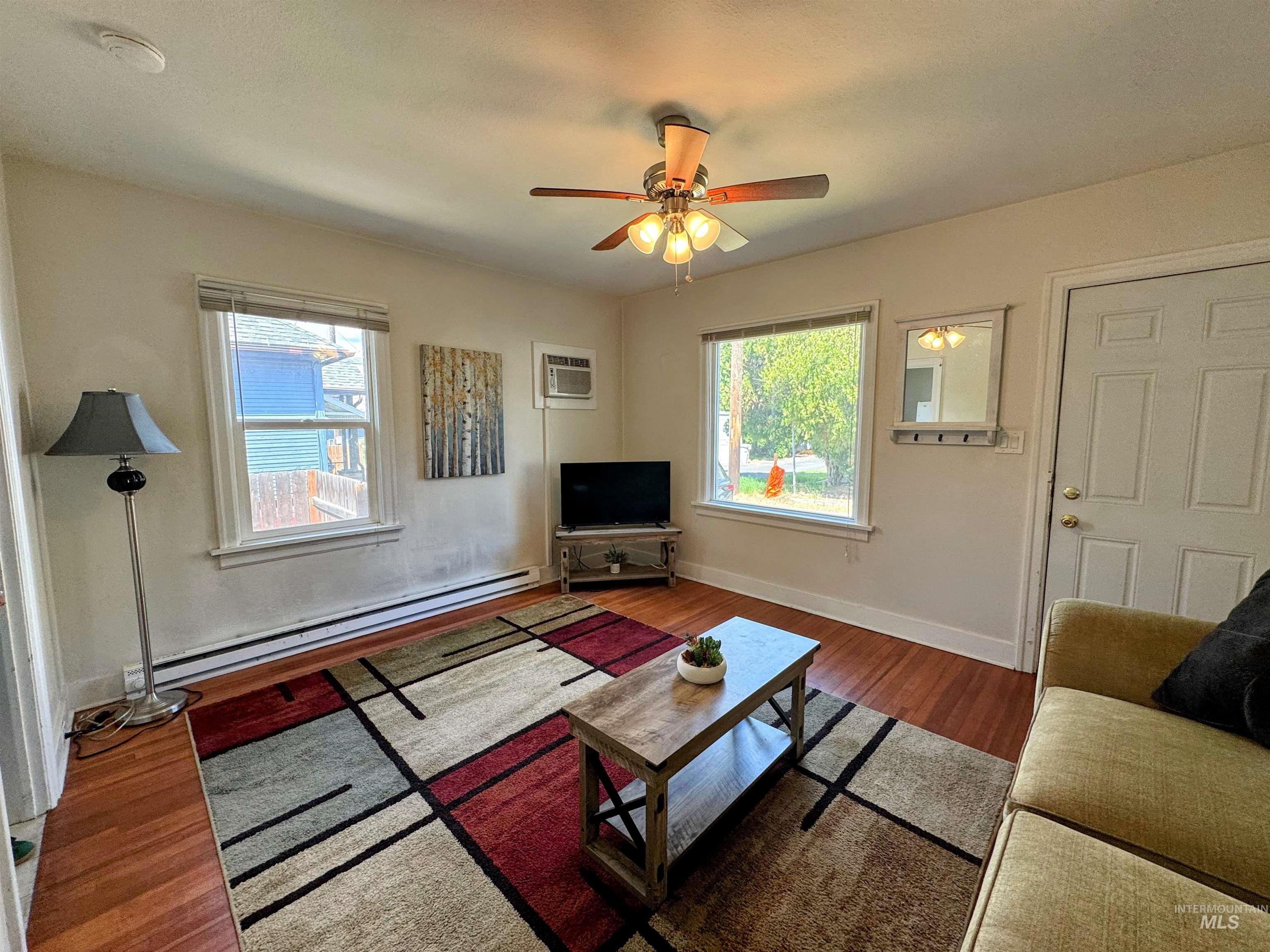 220-222 Glass Way, Lewiston, Idaho 83501, 1 Bedroom, 1 Bathroom, Residential Income For Sale, Price $330,000, 98947438