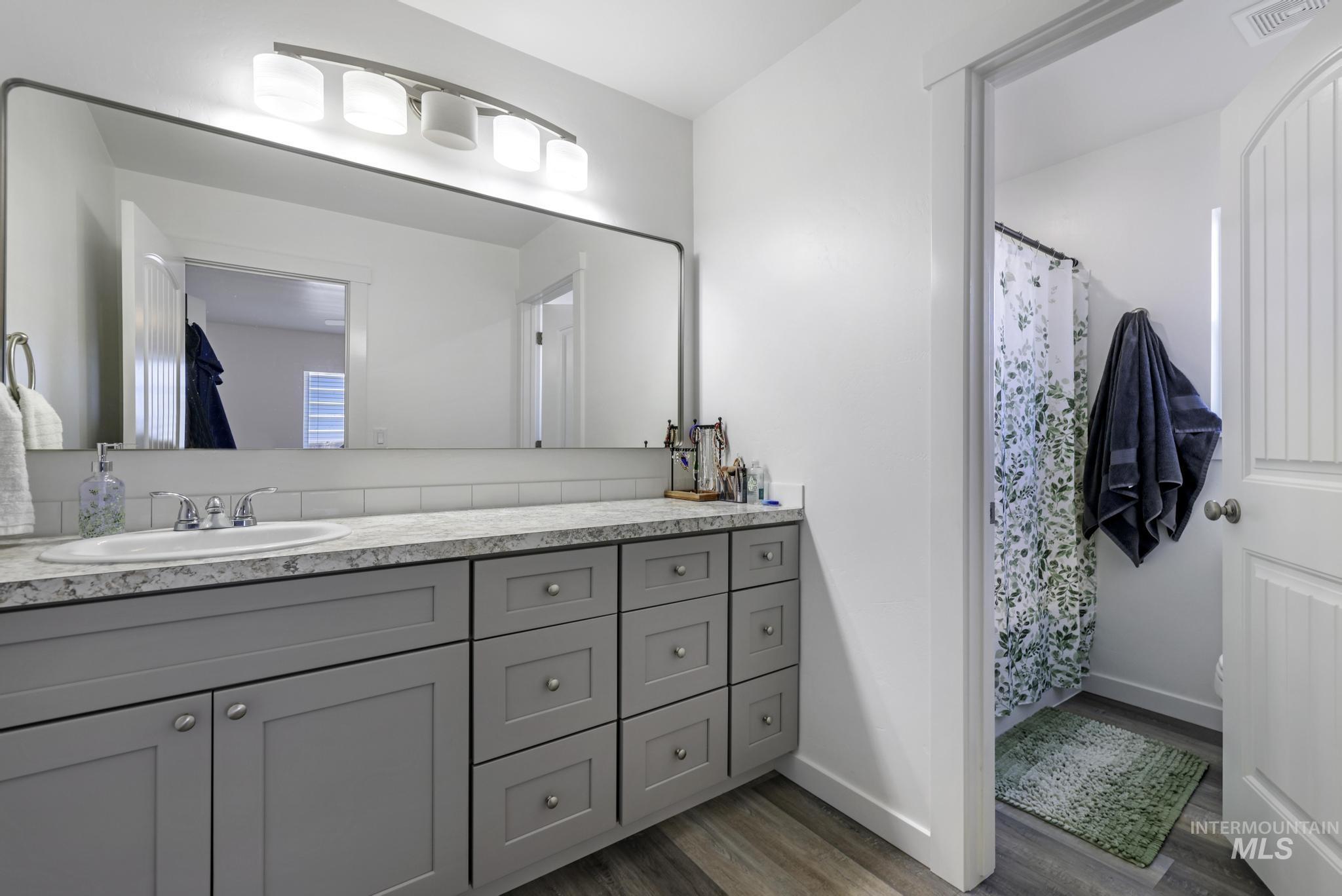 247 & 257 Washington Street, Gooding, Idaho 83330, 2 Bedrooms, 2 Bathrooms, Residential Income For Sale, Price $535,000, 98947470