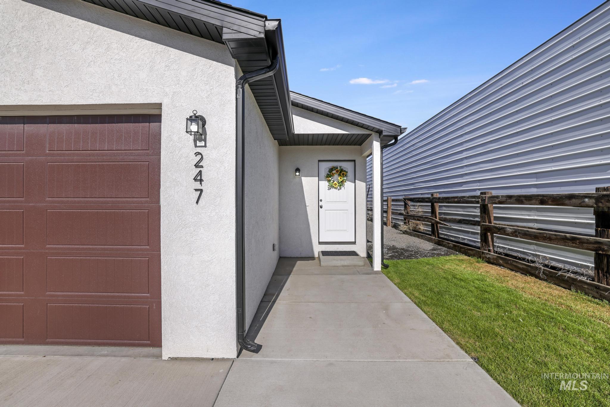 247 & 257 Washington Street, Gooding, Idaho 83330, 2 Bedrooms, 2 Bathrooms, Residential Income For Sale, Price $535,000, 98947470