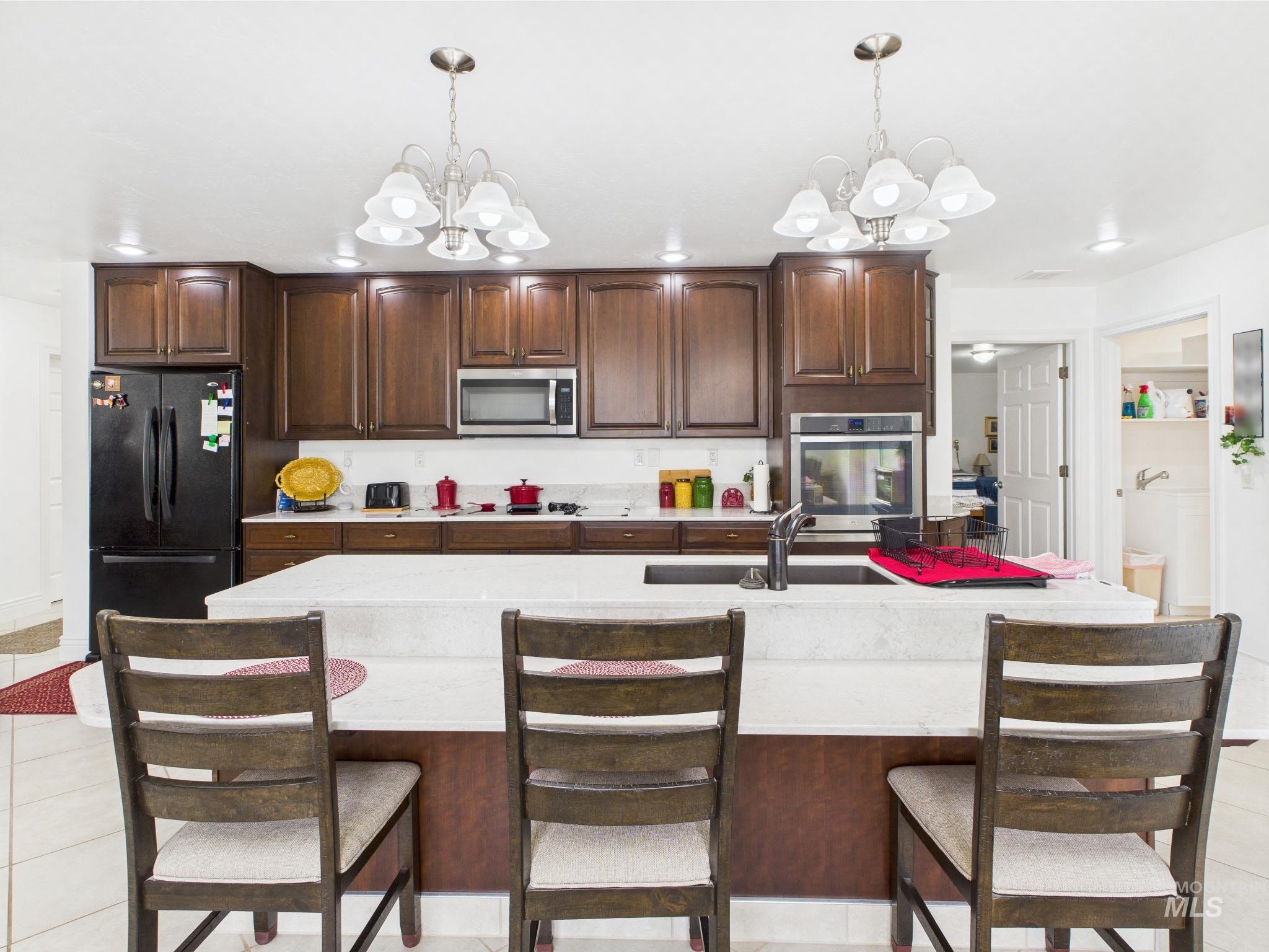 11 N 3rd West St., Paul, Idaho 83347, 2 Bedrooms, 2 Bathrooms, Residential For Sale, Price $345,000, 98947663