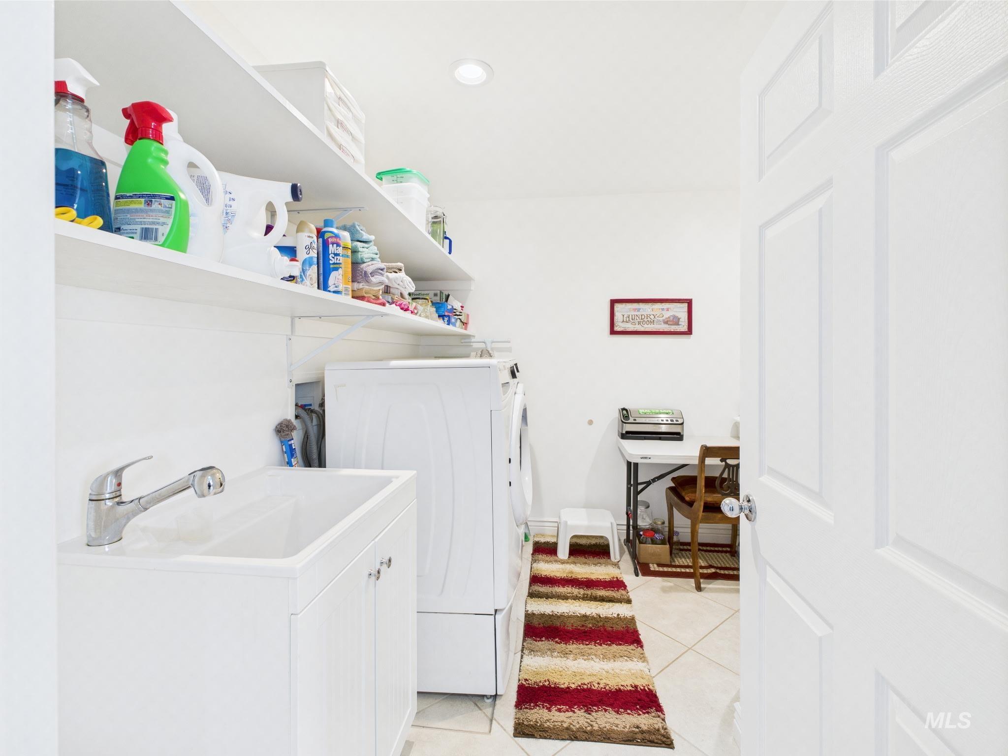 11 N 3rd West St., Paul, Idaho 83347, 2 Bedrooms, 2 Bathrooms, Residential For Sale, Price $345,000, 98947663