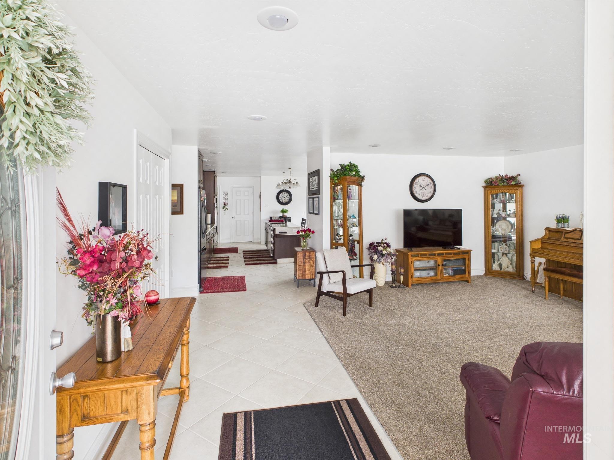 11 N 3rd West St., Paul, Idaho 83347, 2 Bedrooms, 2 Bathrooms, Residential For Sale, Price $345,000, 98947663