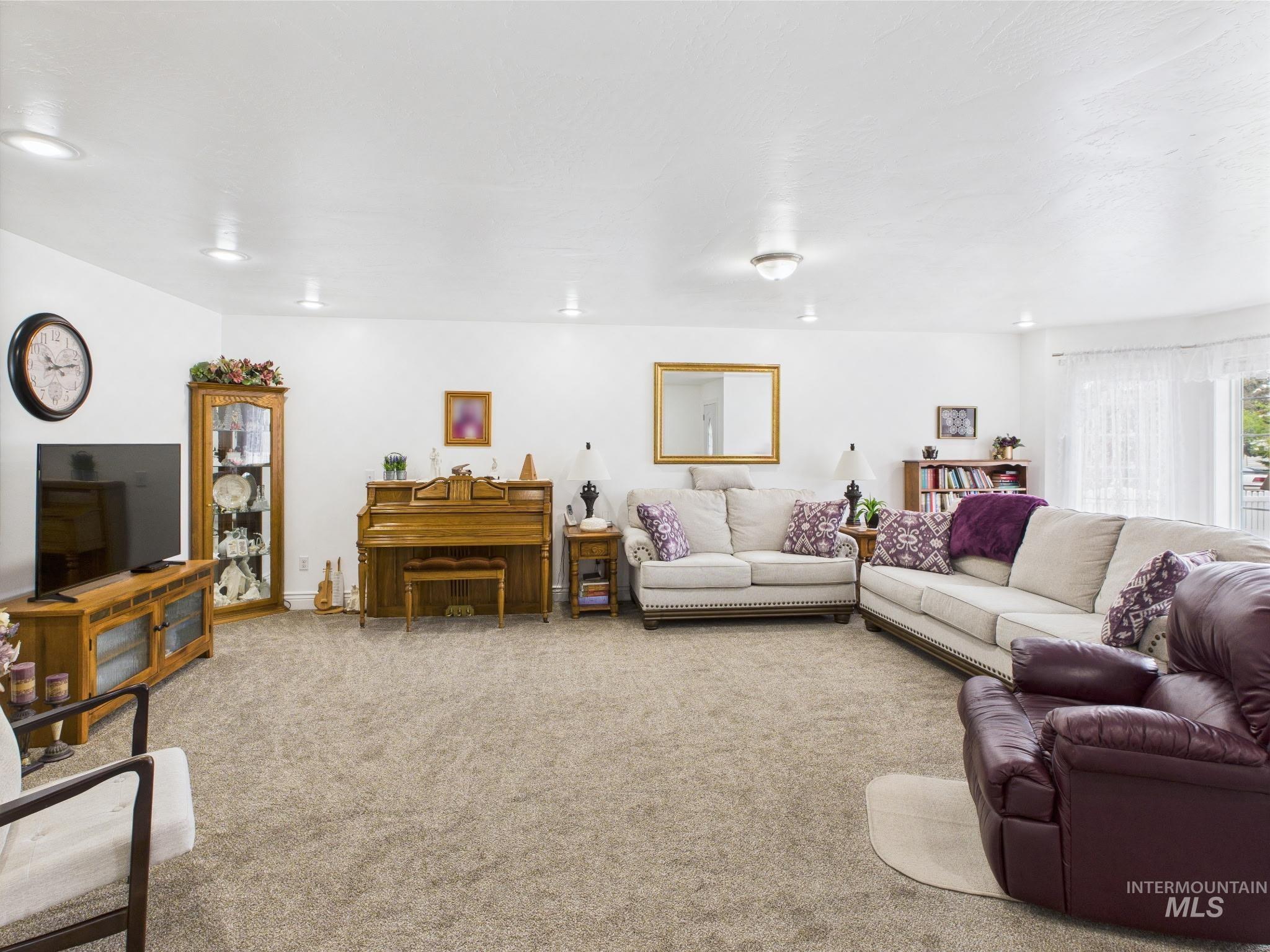 11 N 3rd West St., Paul, Idaho 83347, 2 Bedrooms, 2 Bathrooms, Residential For Sale, Price $345,000, 98947663