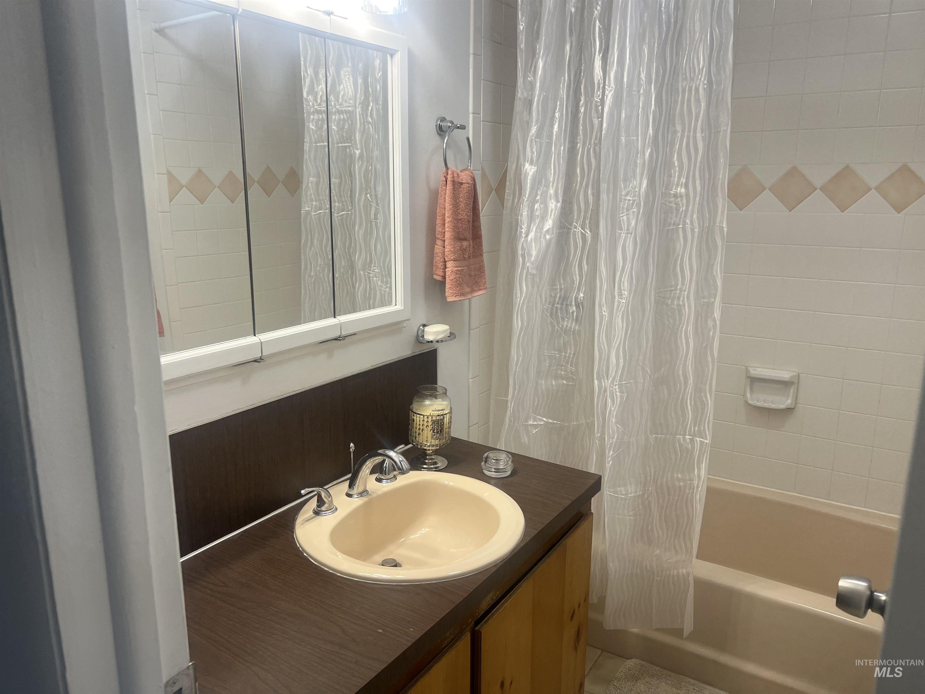 928 S Buchanan Street, Jerome, Idaho 83338, 3 Bedrooms, 1 Bathroom, Residential For Sale, Price $324,900,MLS 98947752