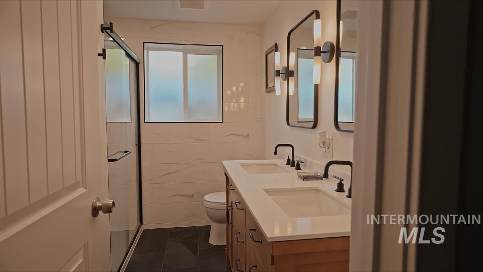 2770 Rainier Street, Clarkston, Washington 99403, 4 Bedrooms, 2 Bathrooms, Residential For Sale, Price $439,990,MLS 98947771