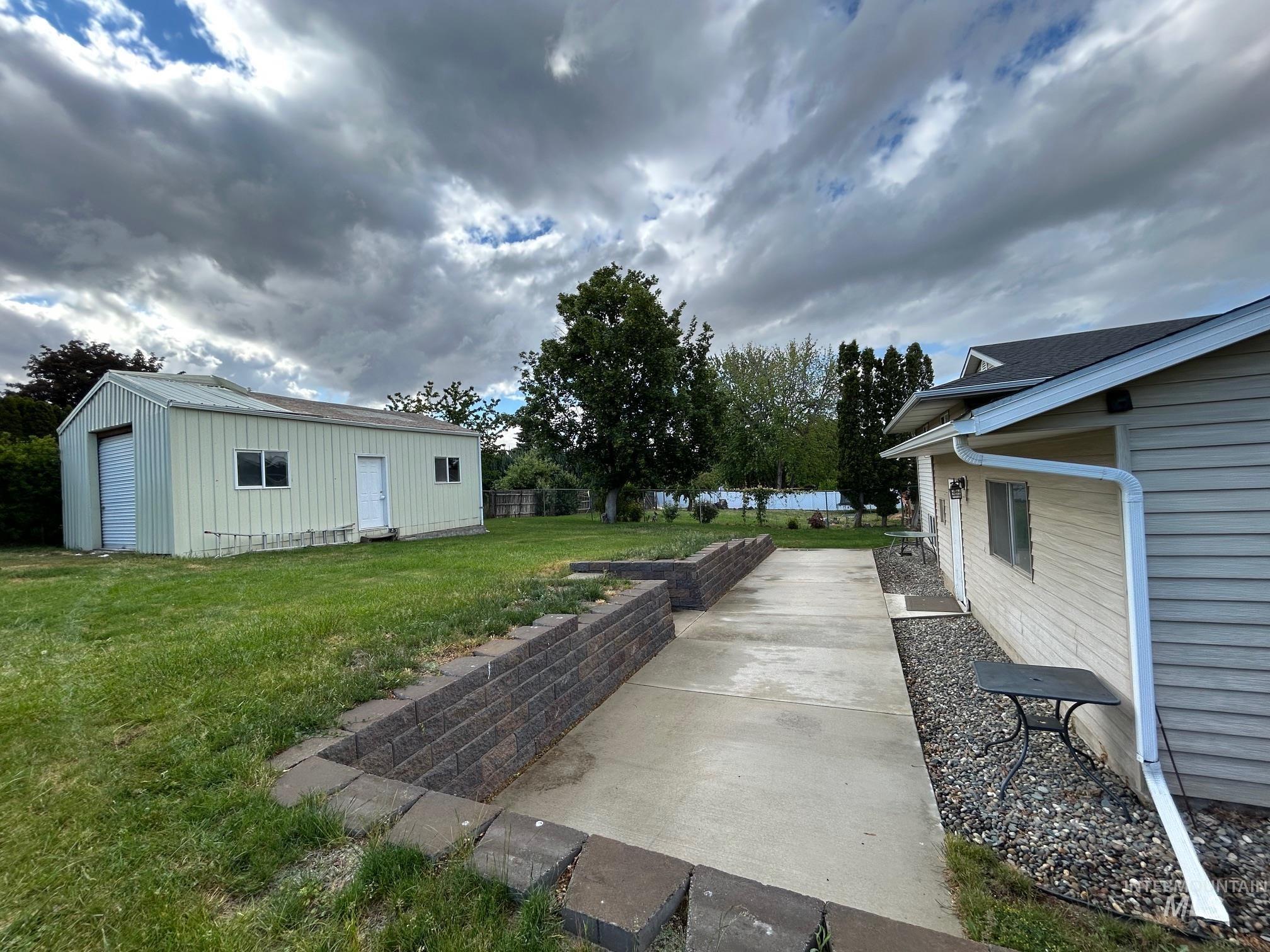 2770 Rainier Street, Clarkston, Washington 99403, 4 Bedrooms, 2 Bathrooms, Residential For Sale, Price $439,990,MLS 98947771