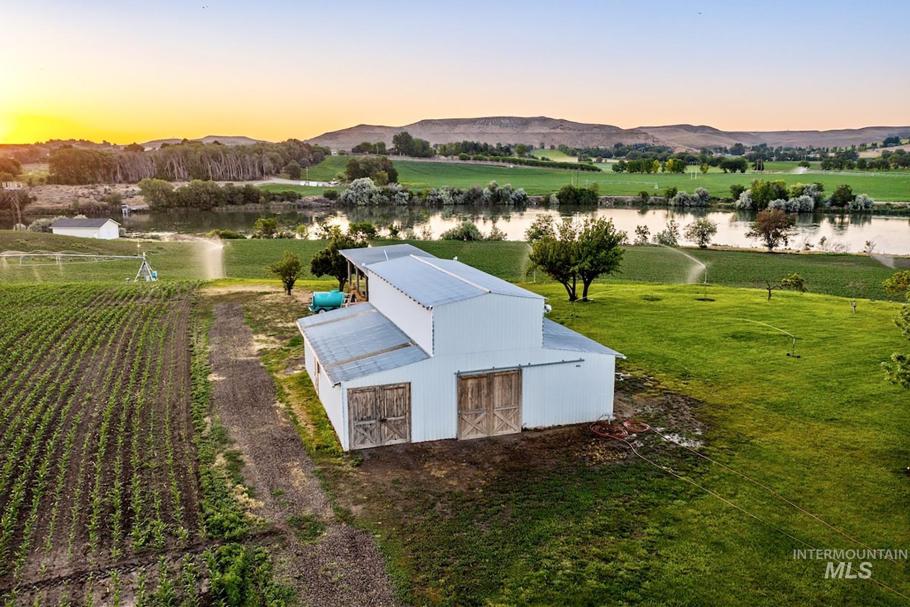 1429 E Cleveland Avenue, Glenns Ferry, Idaho 83627, 7 Bedrooms, 5 Bathrooms, Farm & Ranch For Sale, Price $3,500,000,MLS 98947859