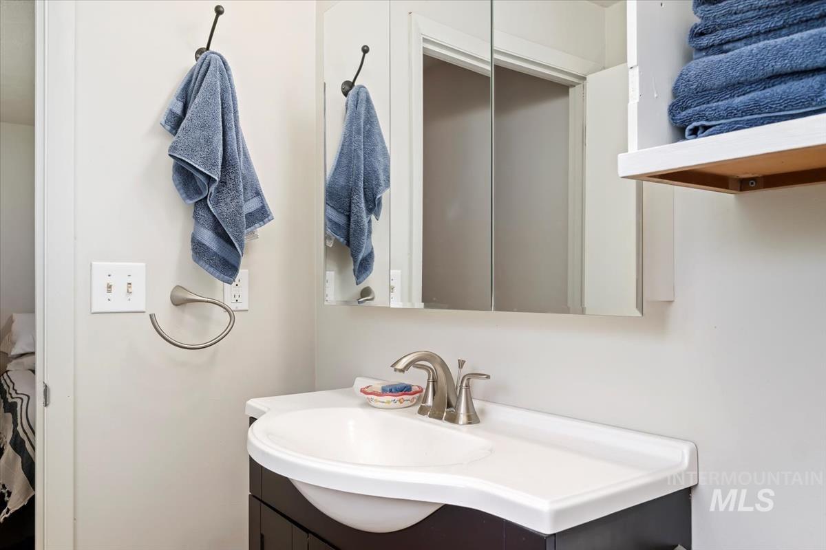 3408 Colorado Ave, Caldwell, Idaho 83605, 3 Bedrooms, 2 Bathrooms, Residential For Sale, Price $389,000, 98947881