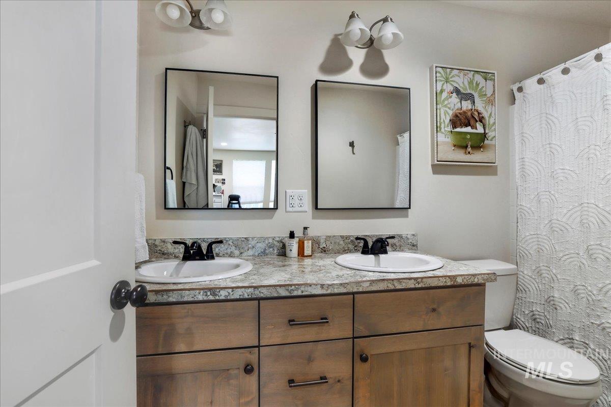 190 Bison Way, Fairfield, Idaho 83327, 3 Bedrooms, 2 Bathrooms, Residential For Sale, Price $399,000, 98947924