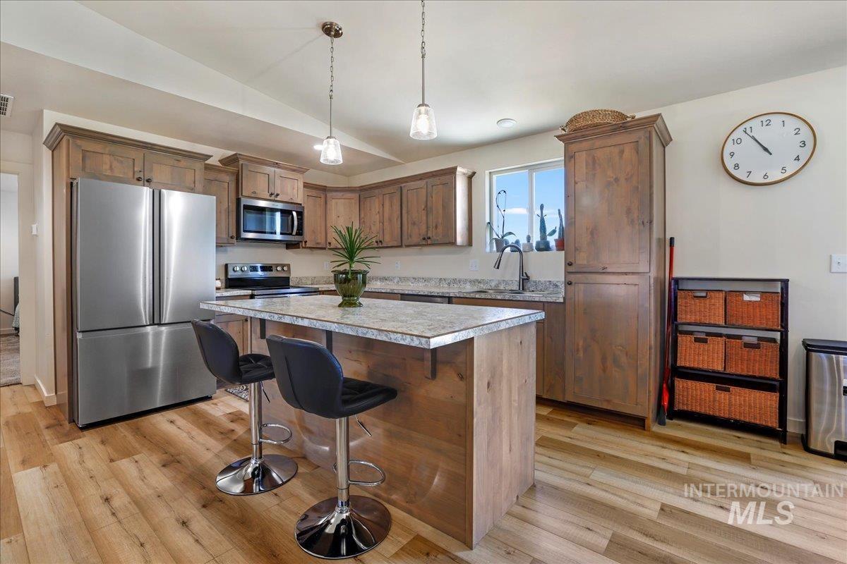 190 Bison Way, Fairfield, Idaho 83327, 3 Bedrooms, 2 Bathrooms, Residential For Sale, Price $399,000, 98947924